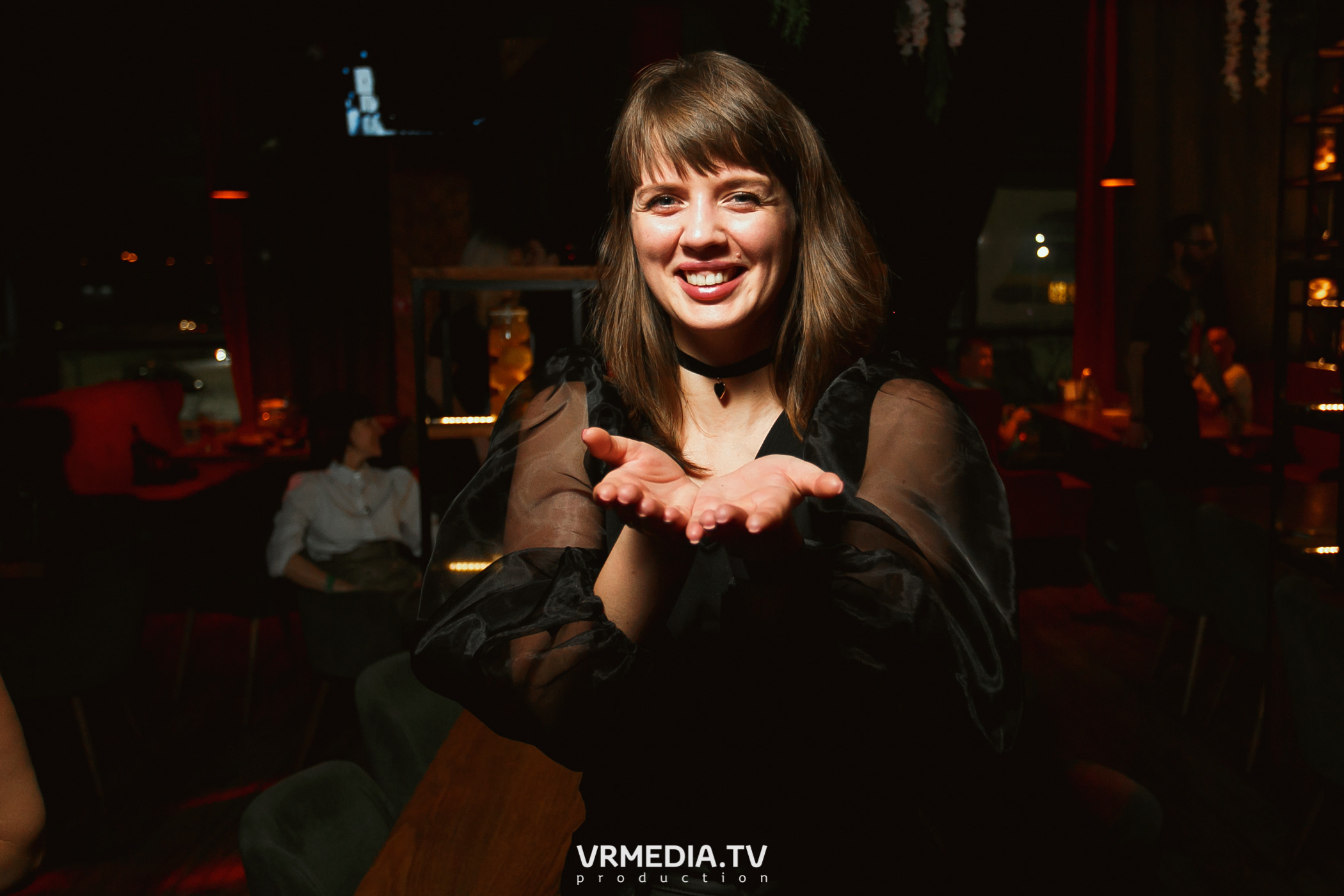 Крупным Планом в гриль-баре «Жара»