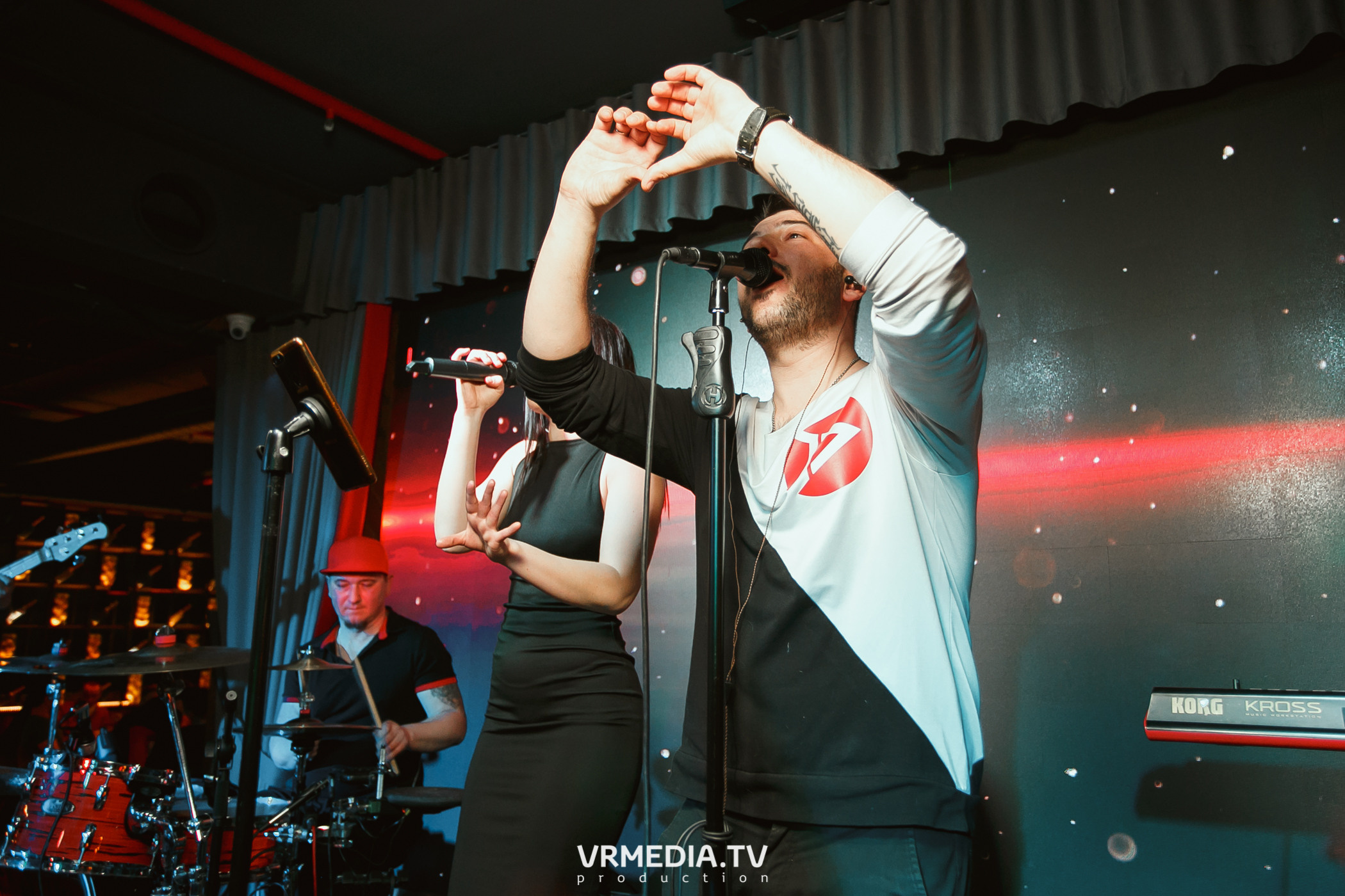 Алые Паруса в гриль-баре «Жара»