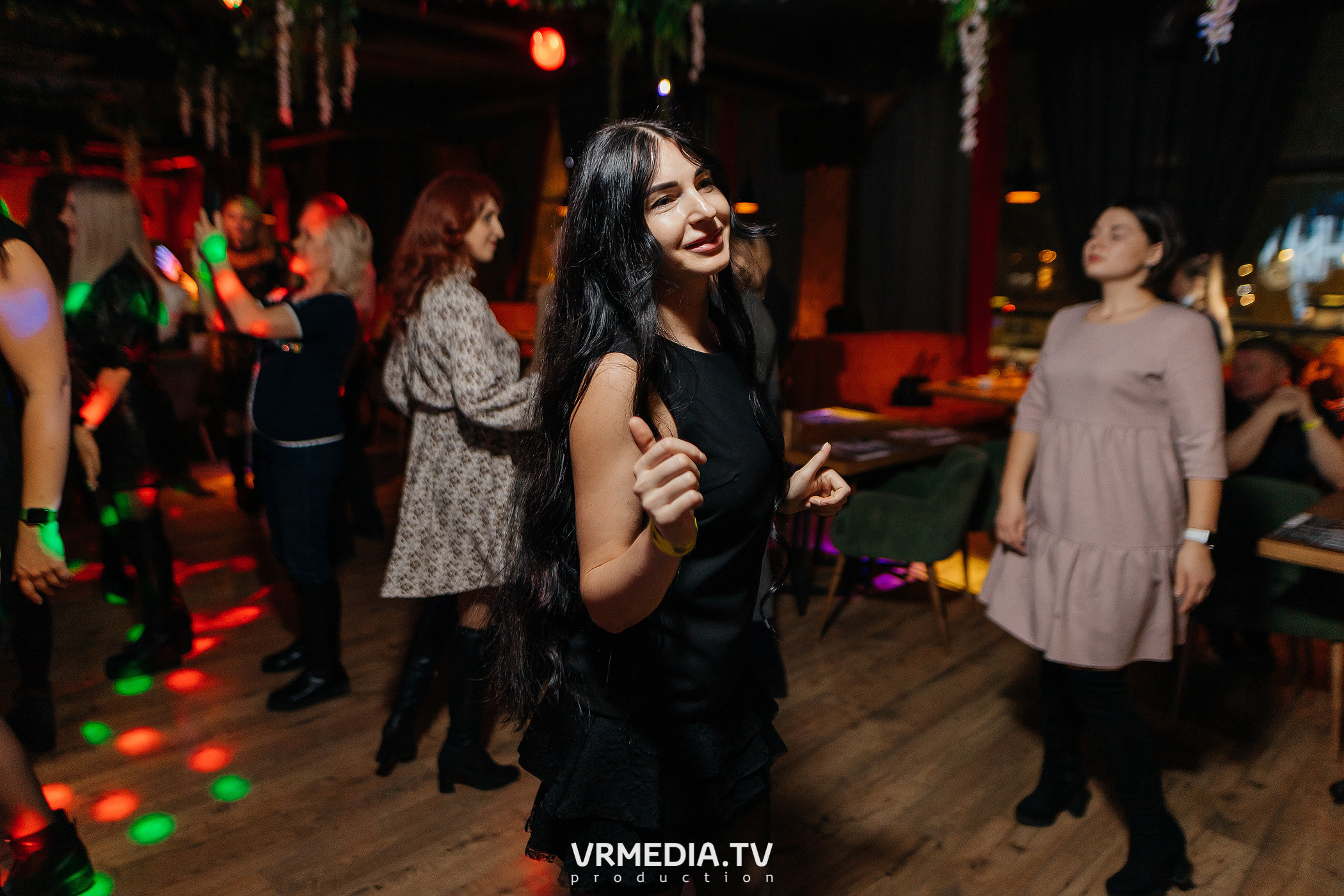 Крупным Планов в гриль-баре «Жара»