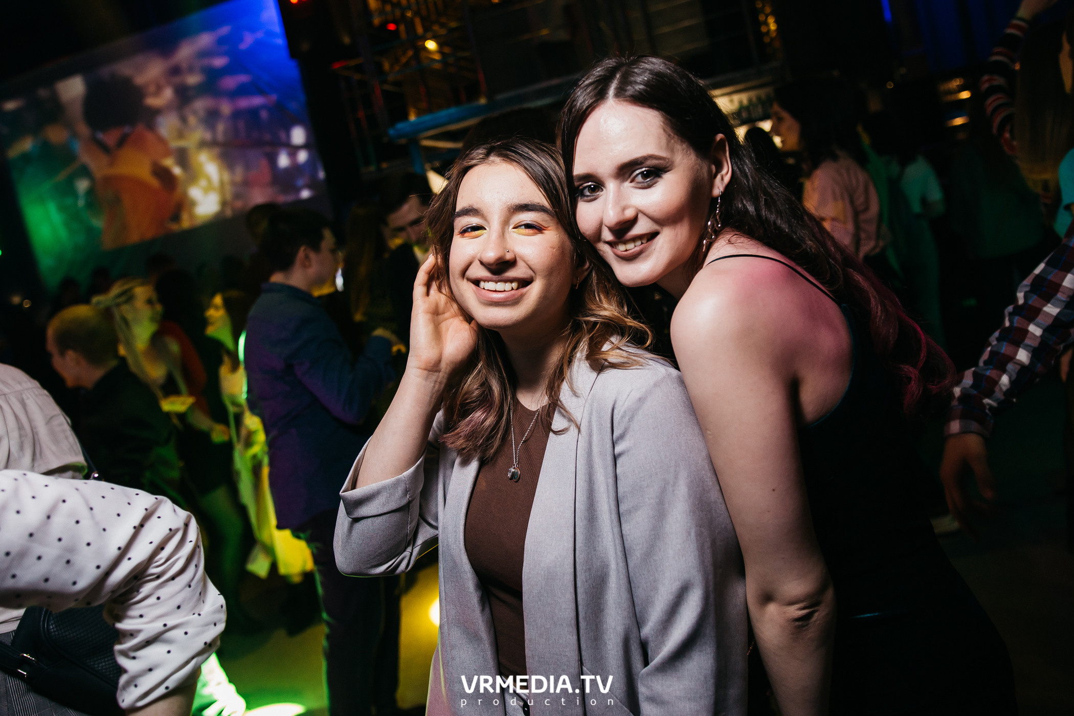 Выходные в баре «DOSKI»