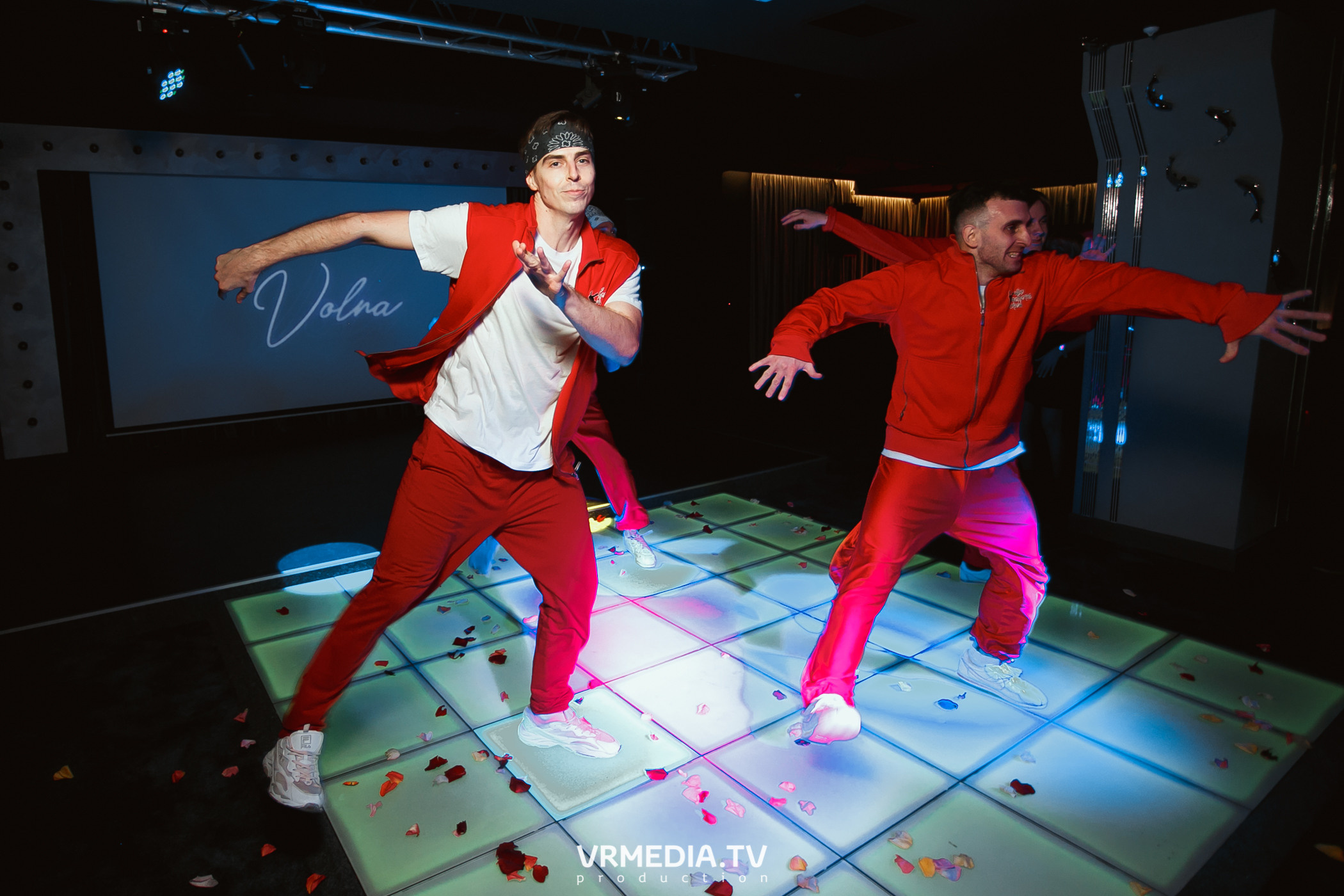 Women’s weekend в караоке «Volna»