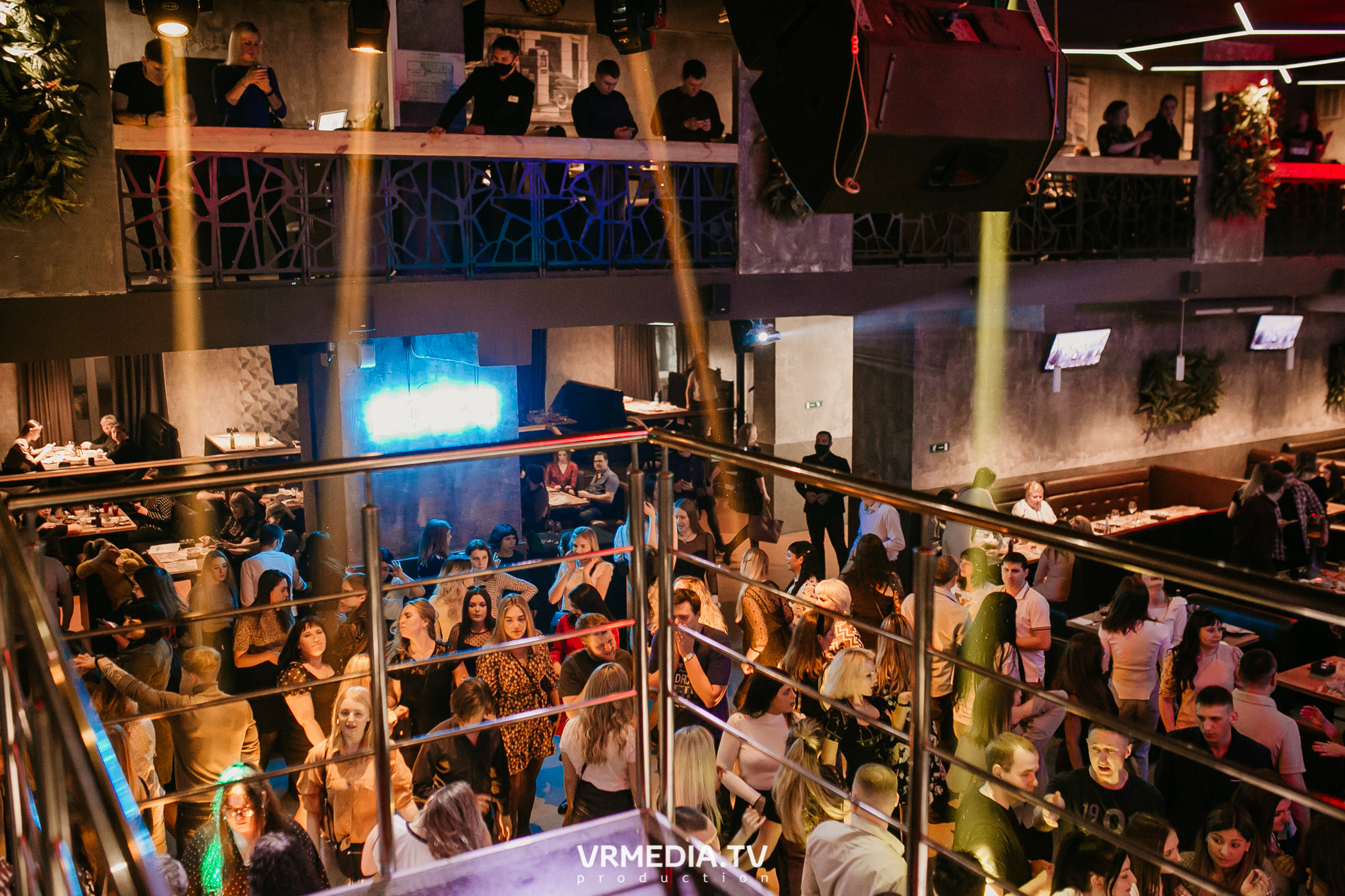 Выходные в баре «DOSKI»