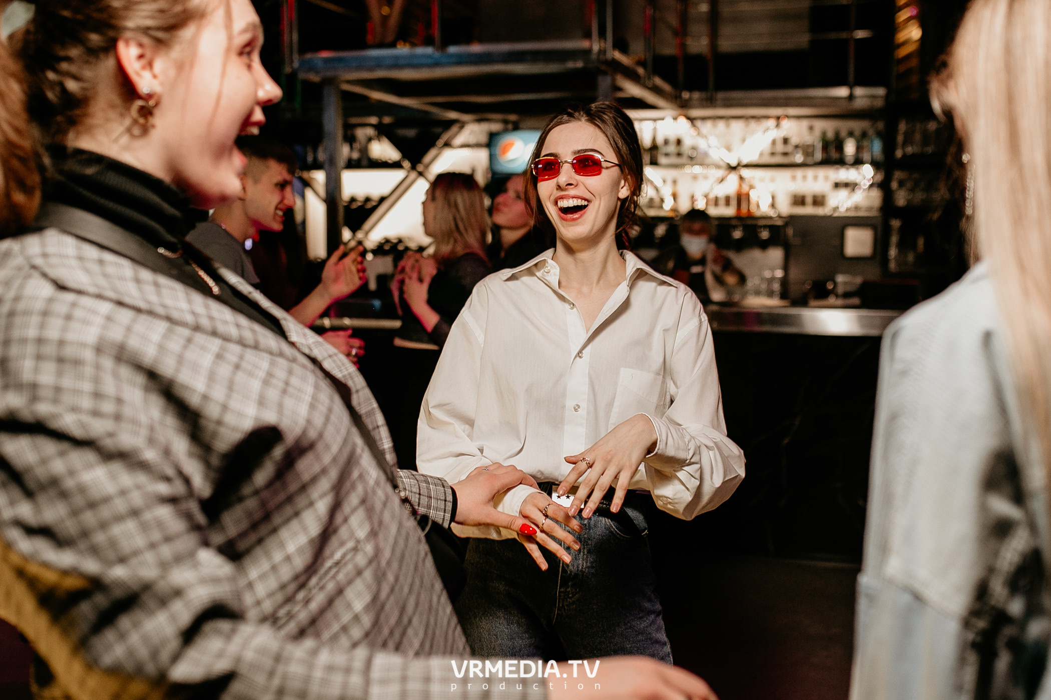 Выходные в баре «DOSKI»