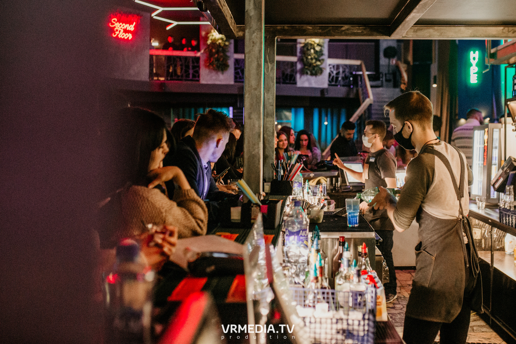 Выходные в баре «DOSKI»