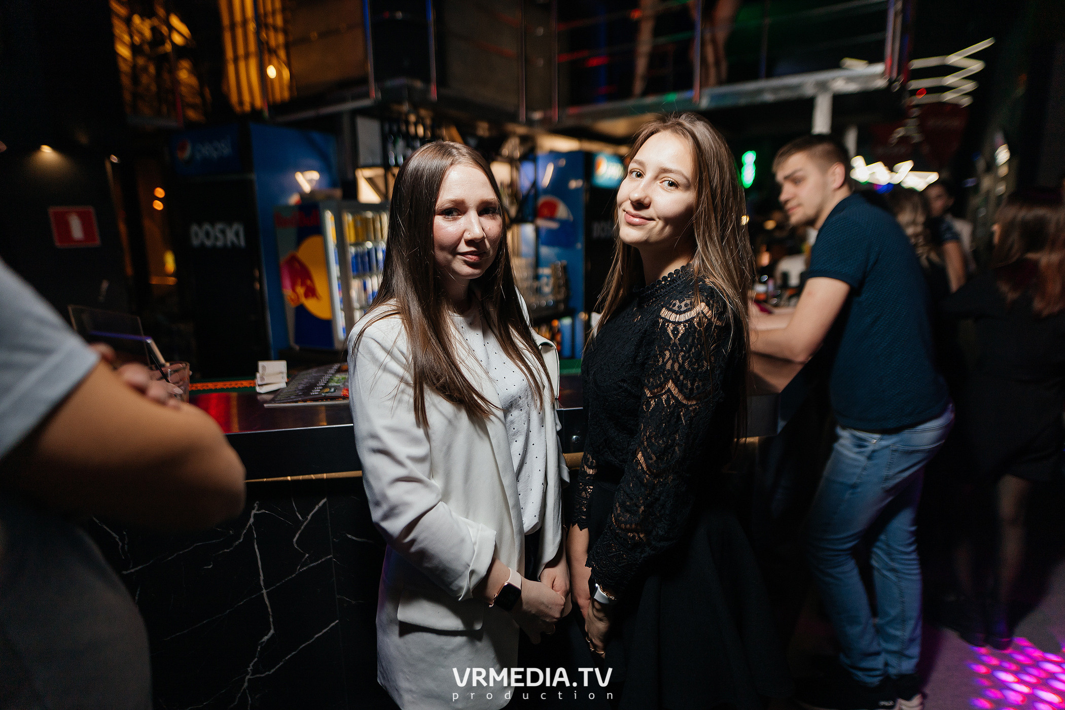 Выходные в баре «DOSKI»