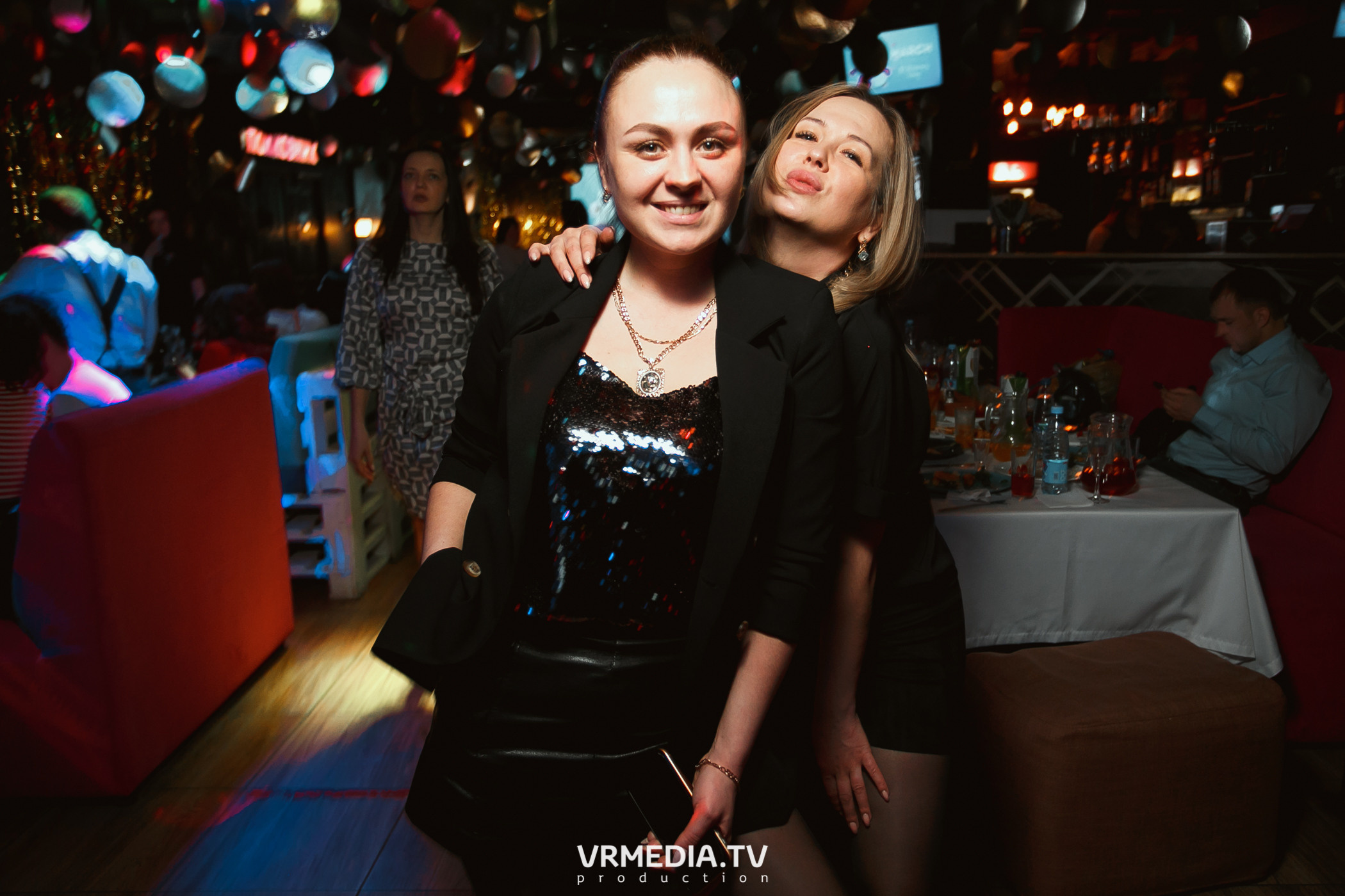 Международный женский день в караоке «Mimo Not»