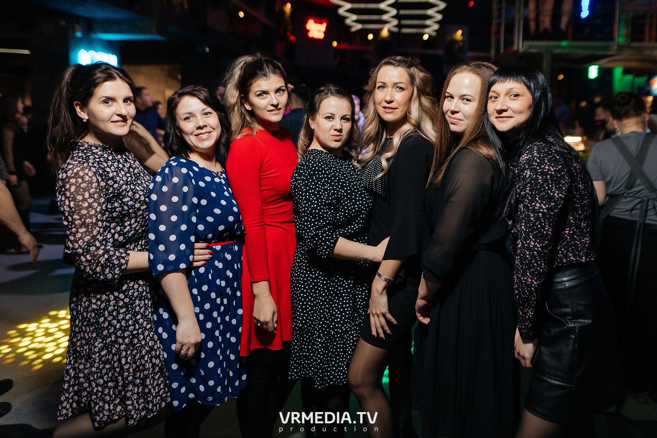 Выходные в баре «DOSKI»