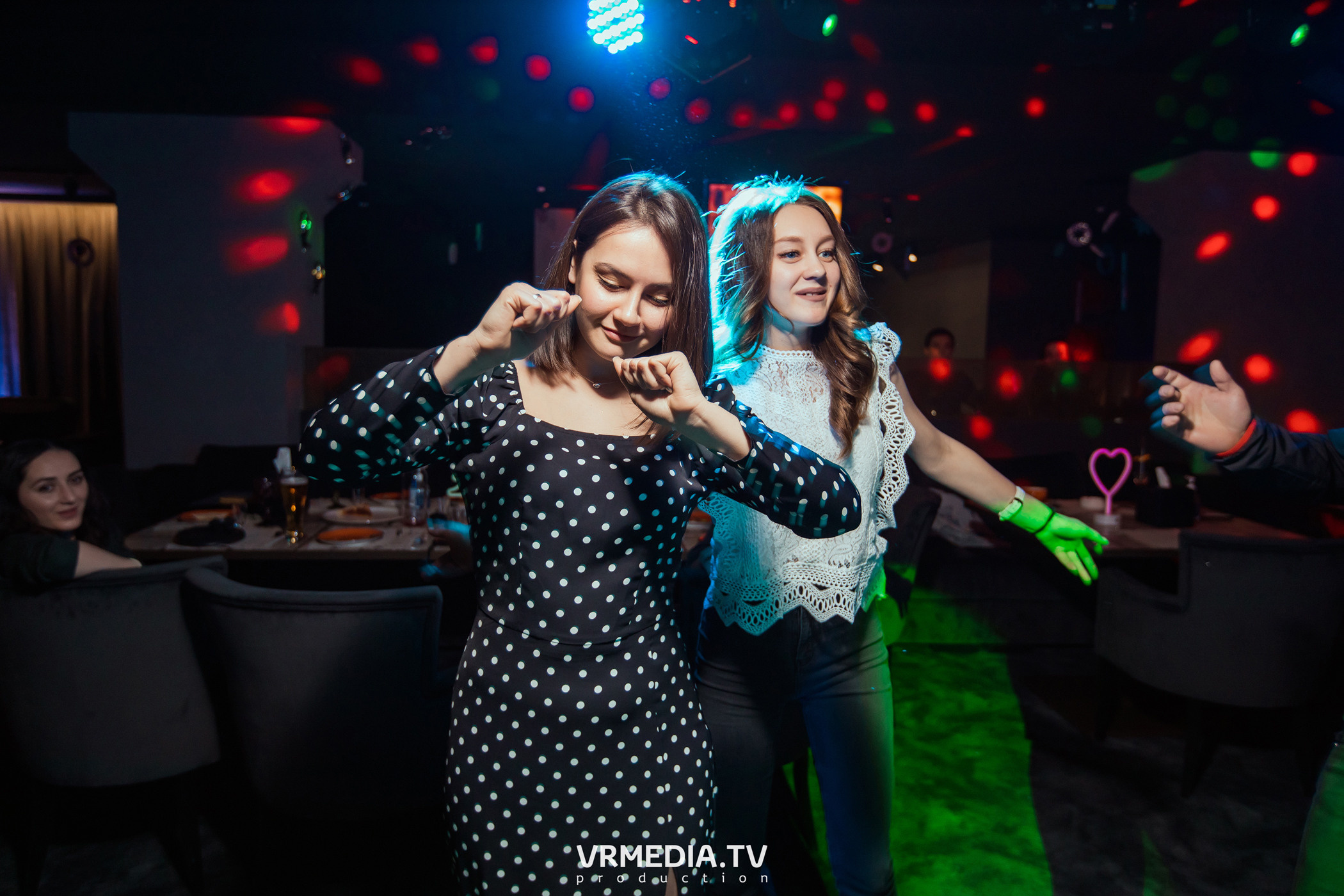 Merry Christmas в караоке «Volna»