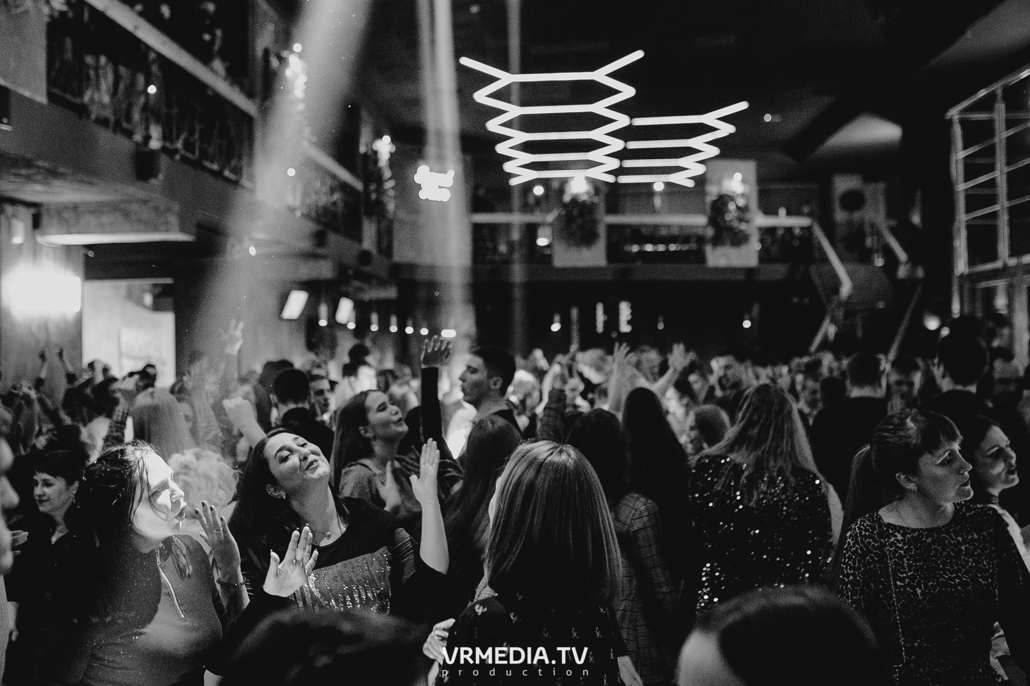 Выходные в баре «DOSKI»