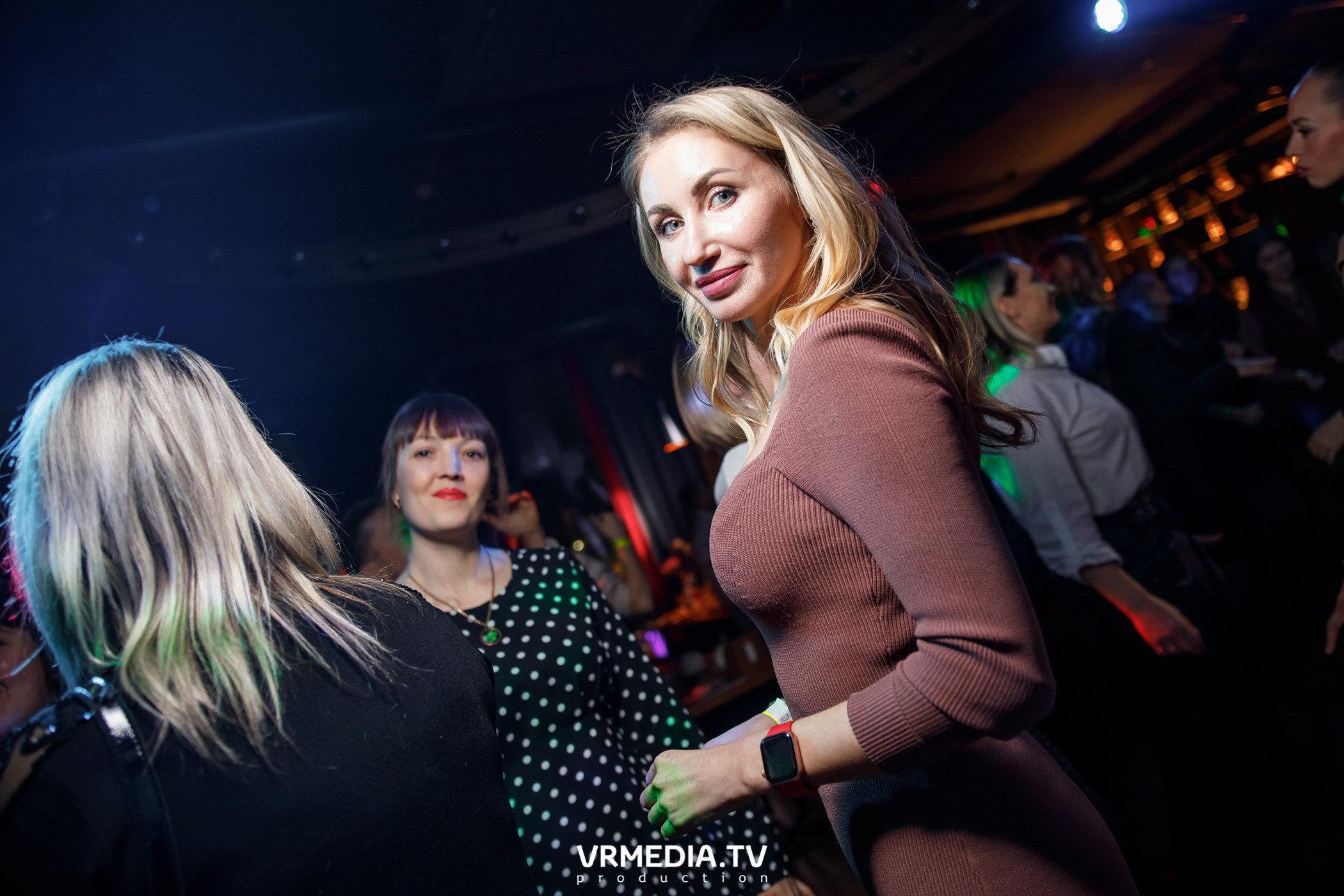 Крупным Планом в гриль-баре «Жара»