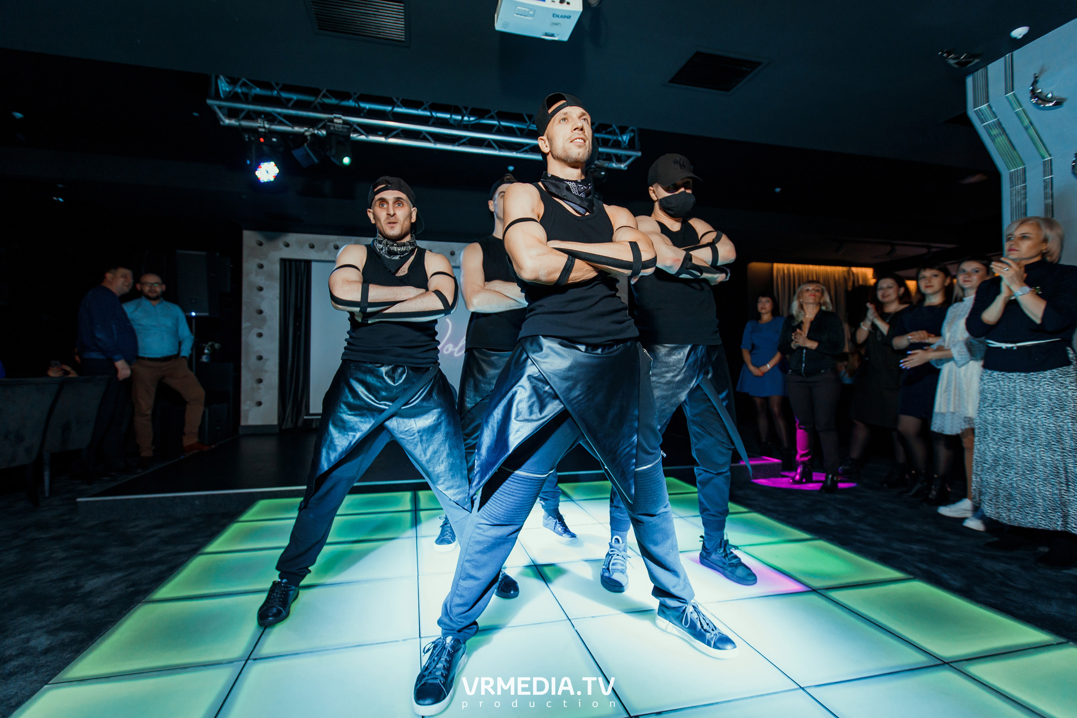 Women’s weekend в караоке «Volna»