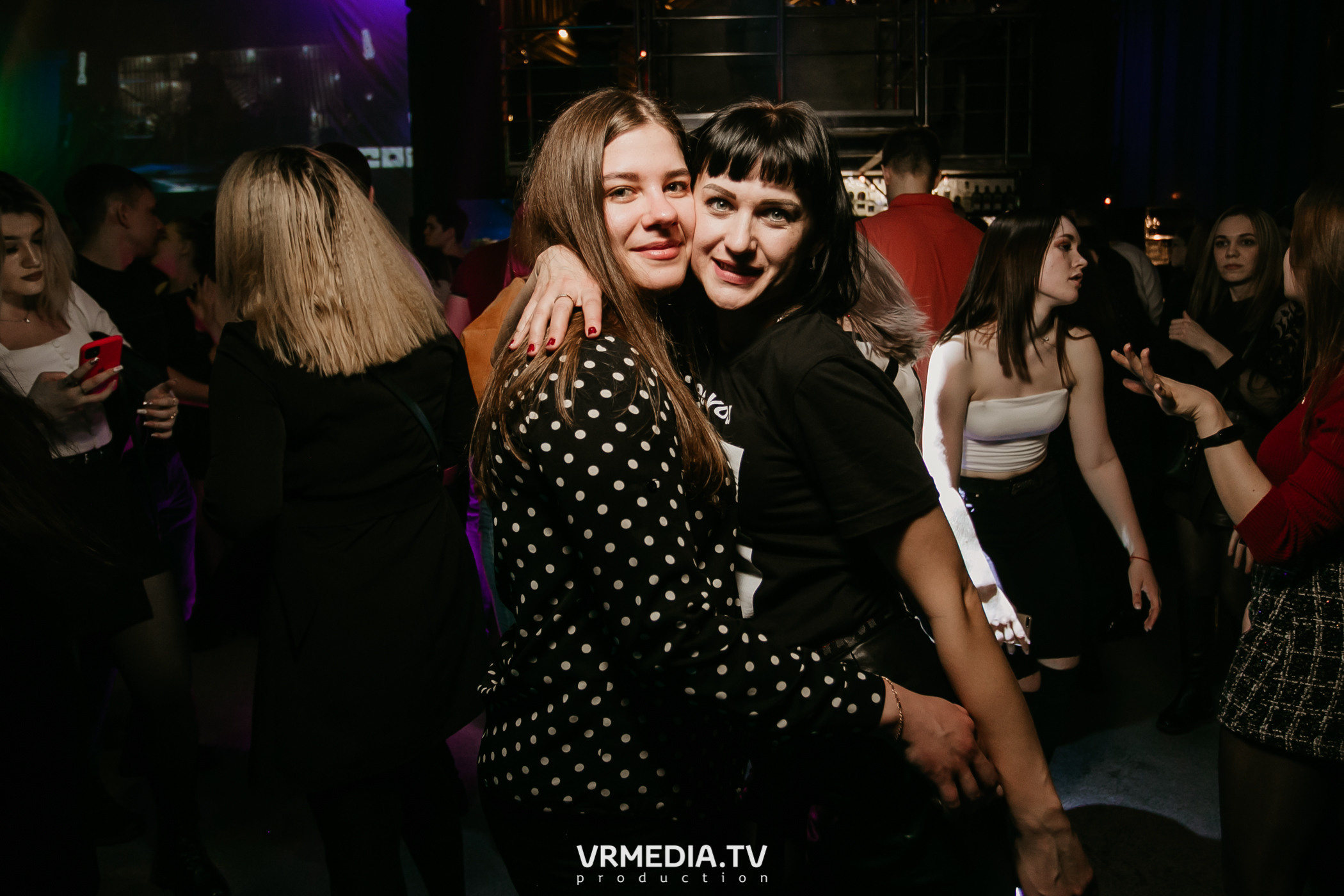 Выходные в баре «DOSKI»