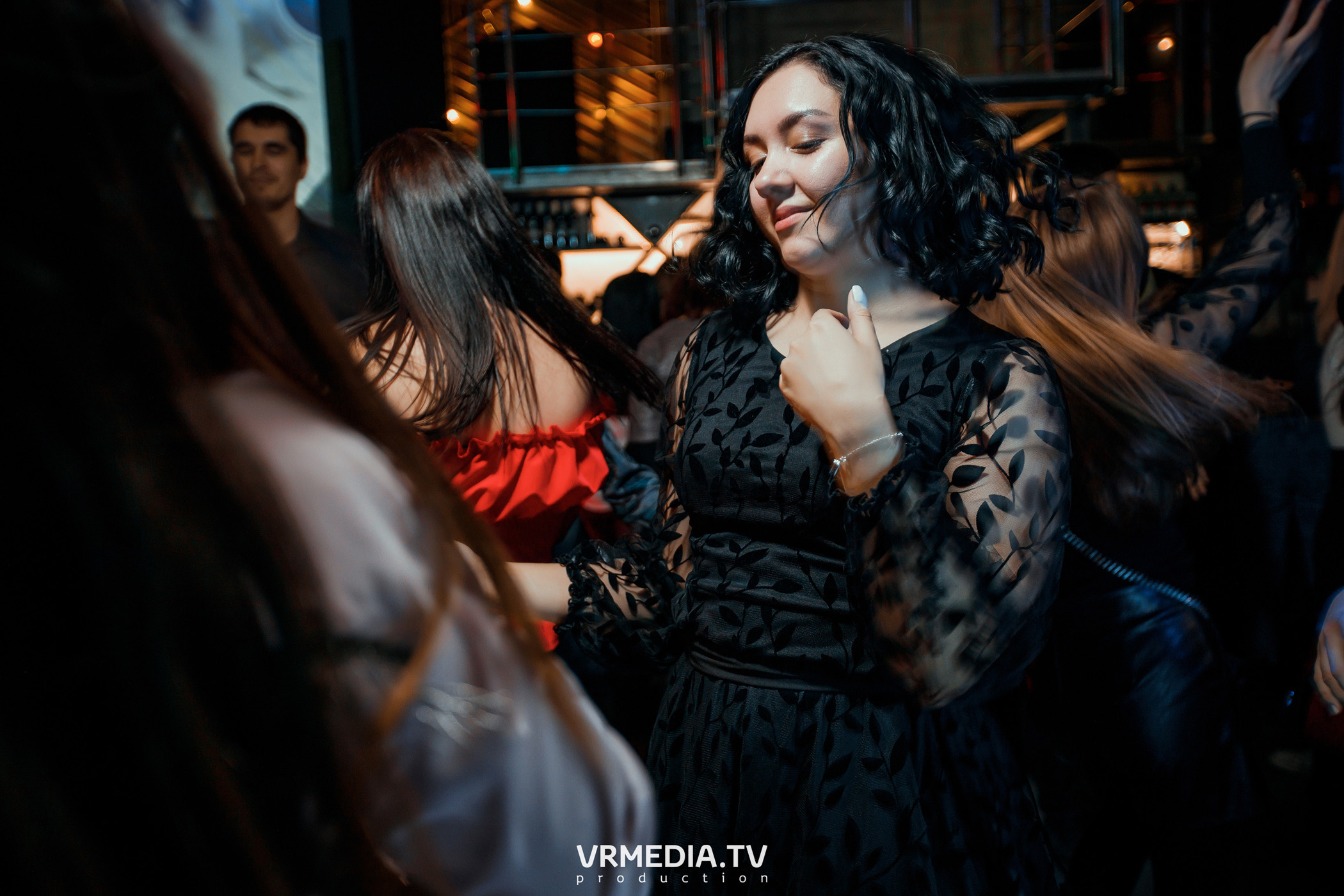 Выходные в баре «DOSKI»