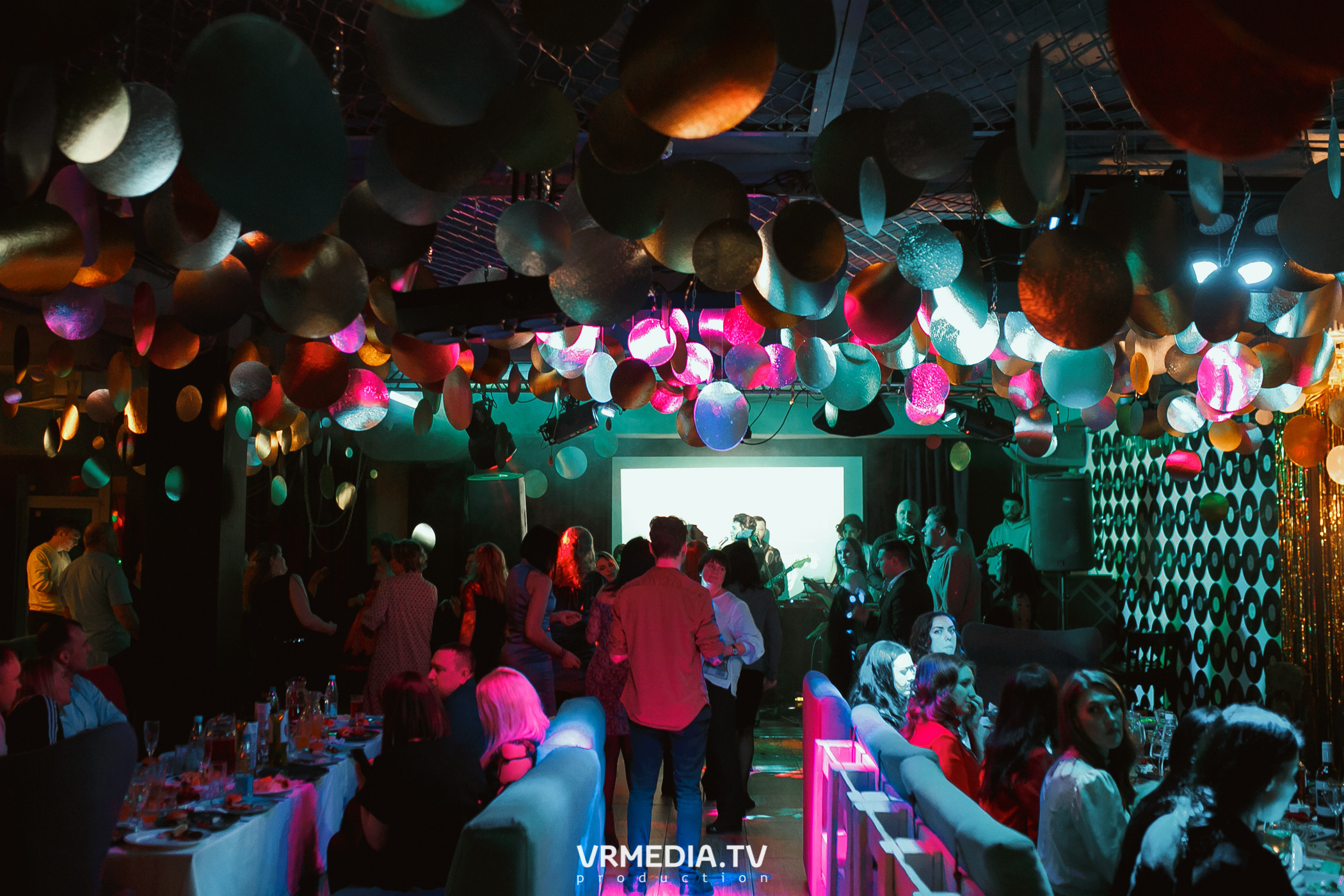 Международный женский день в караоке «Mimo Not»