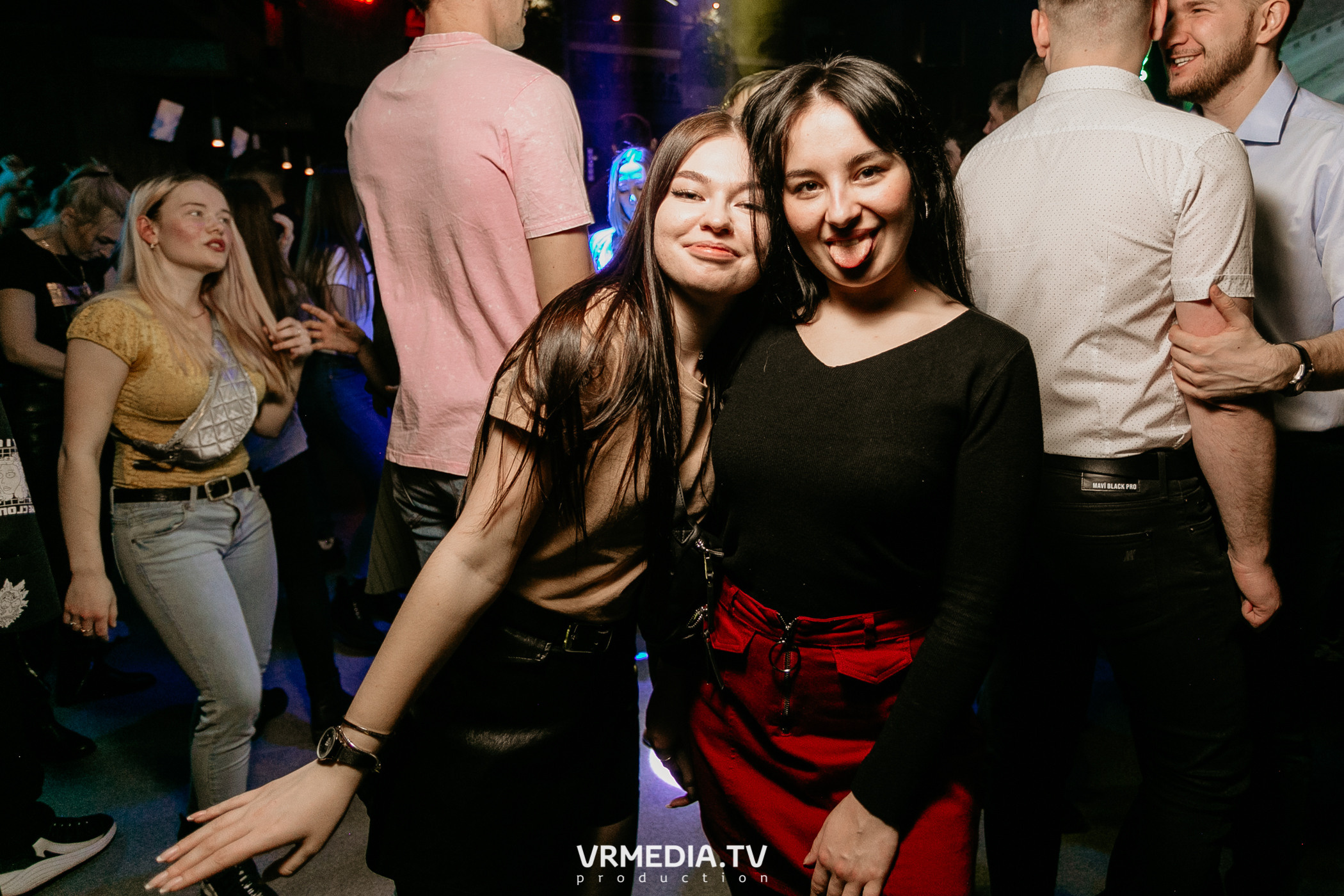 Выходные в баре «DOSKI»