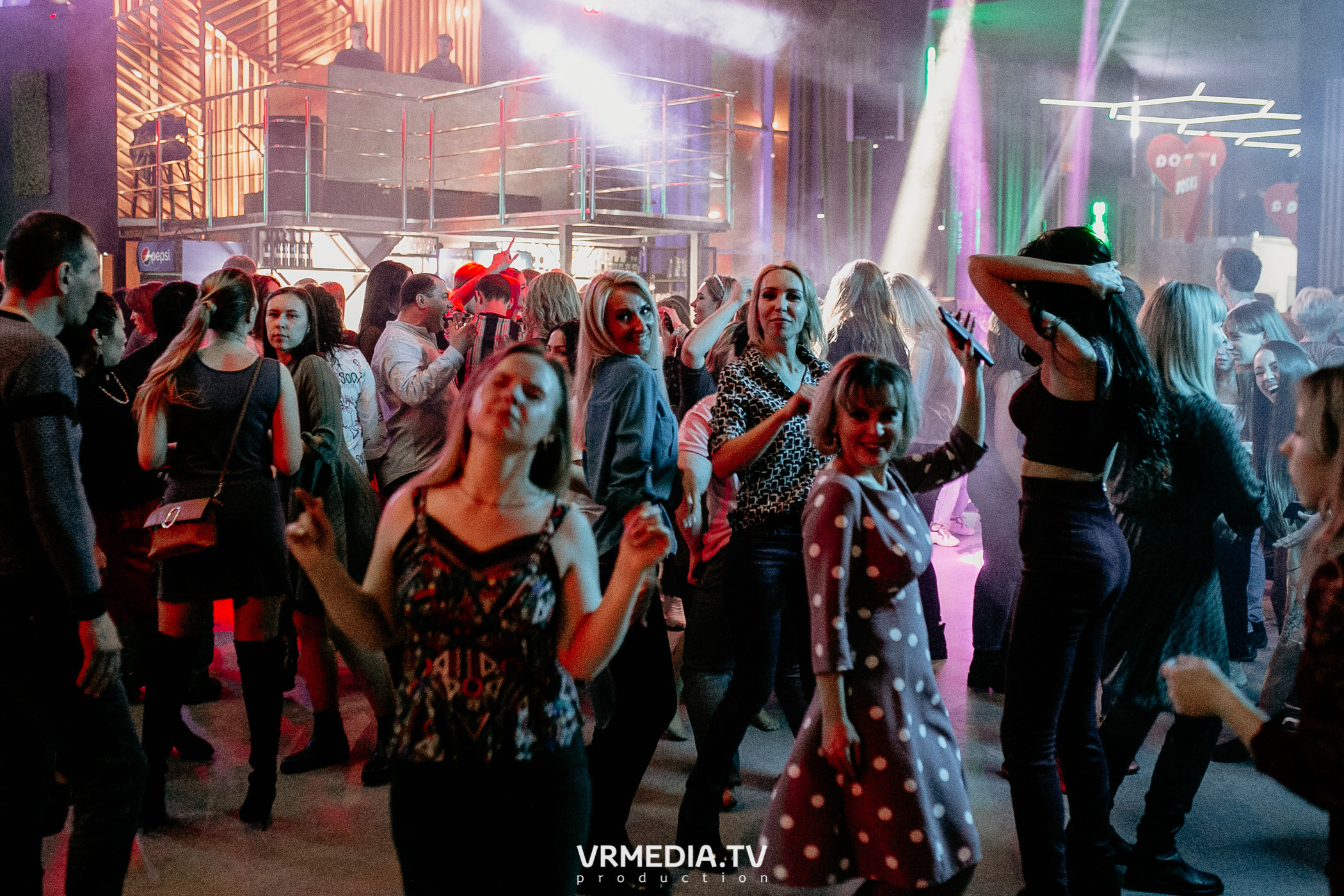 Выходные в баре «DOSKI»