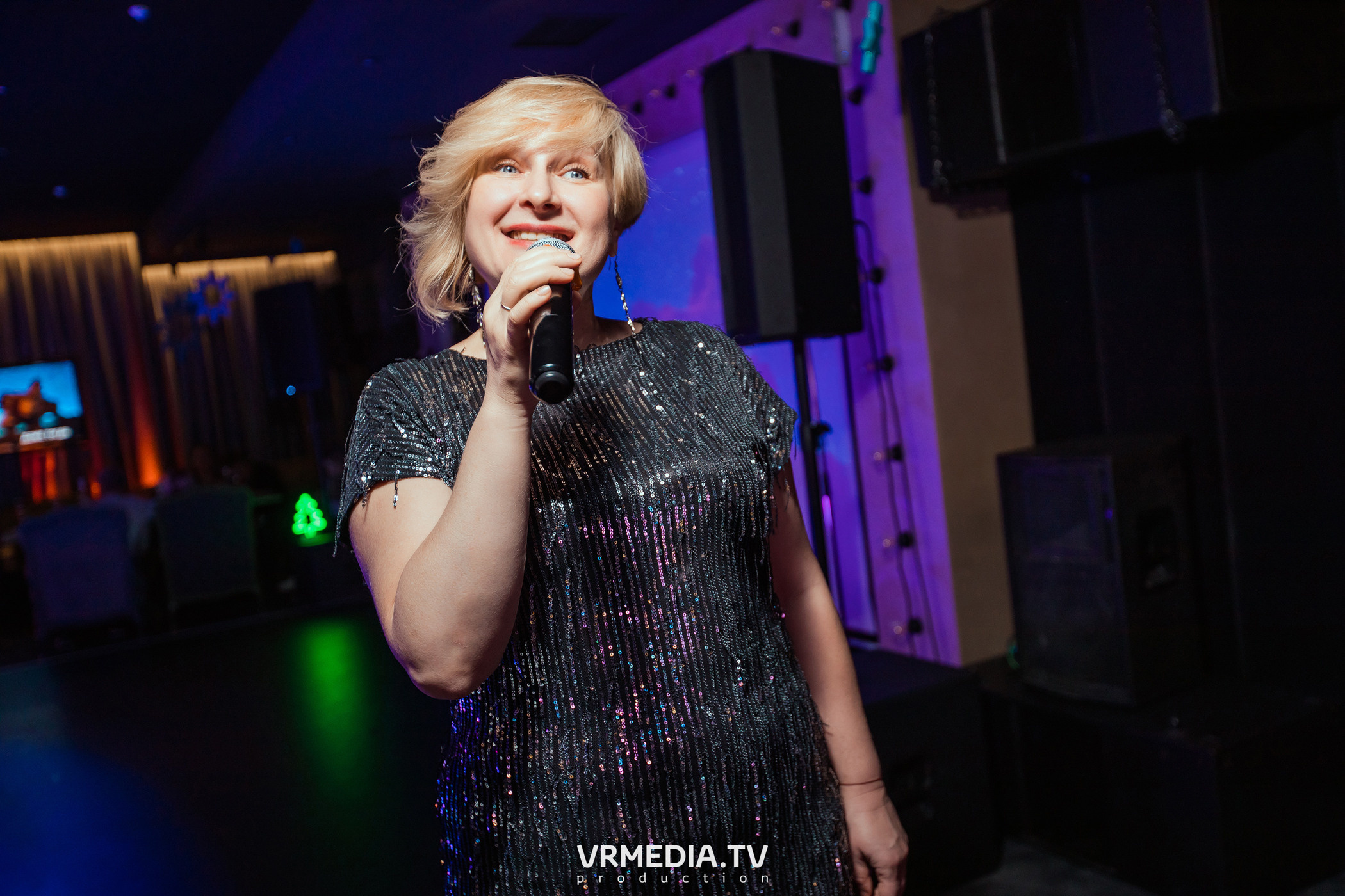 Merry Christmas в караоке «Volna»