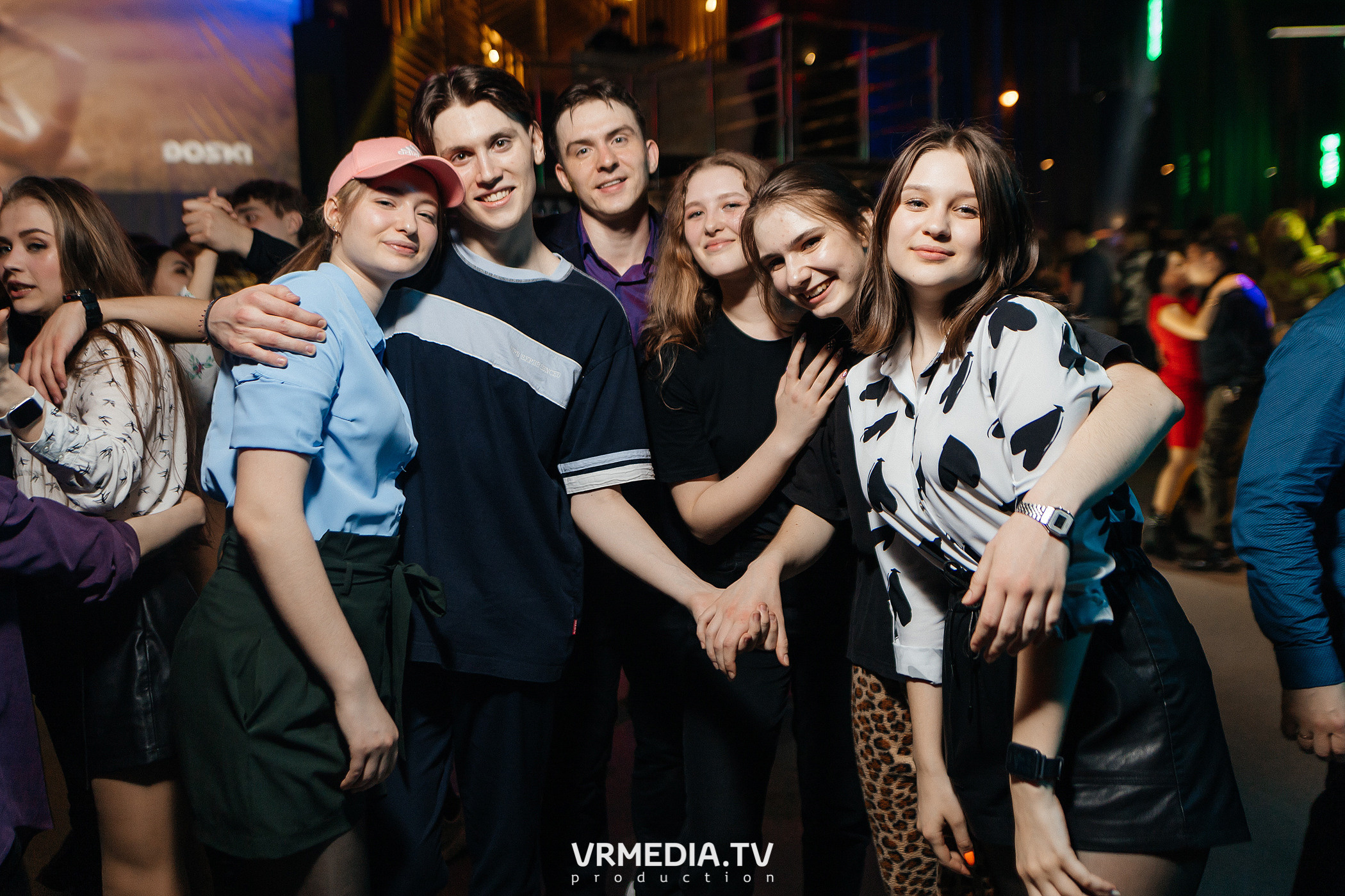 Выходные в баре «DOSKI»