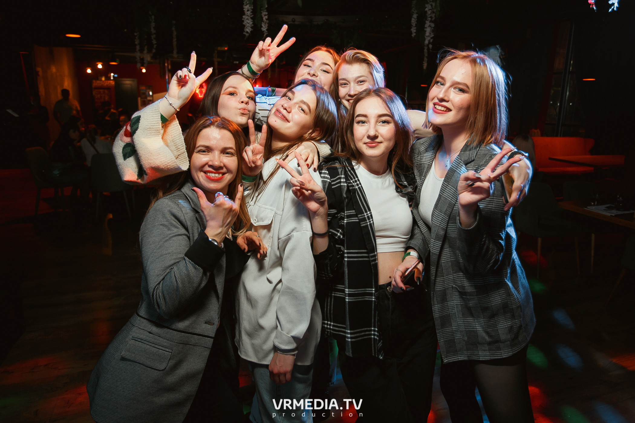 Крупным Планом в гриль-баре «Жара»