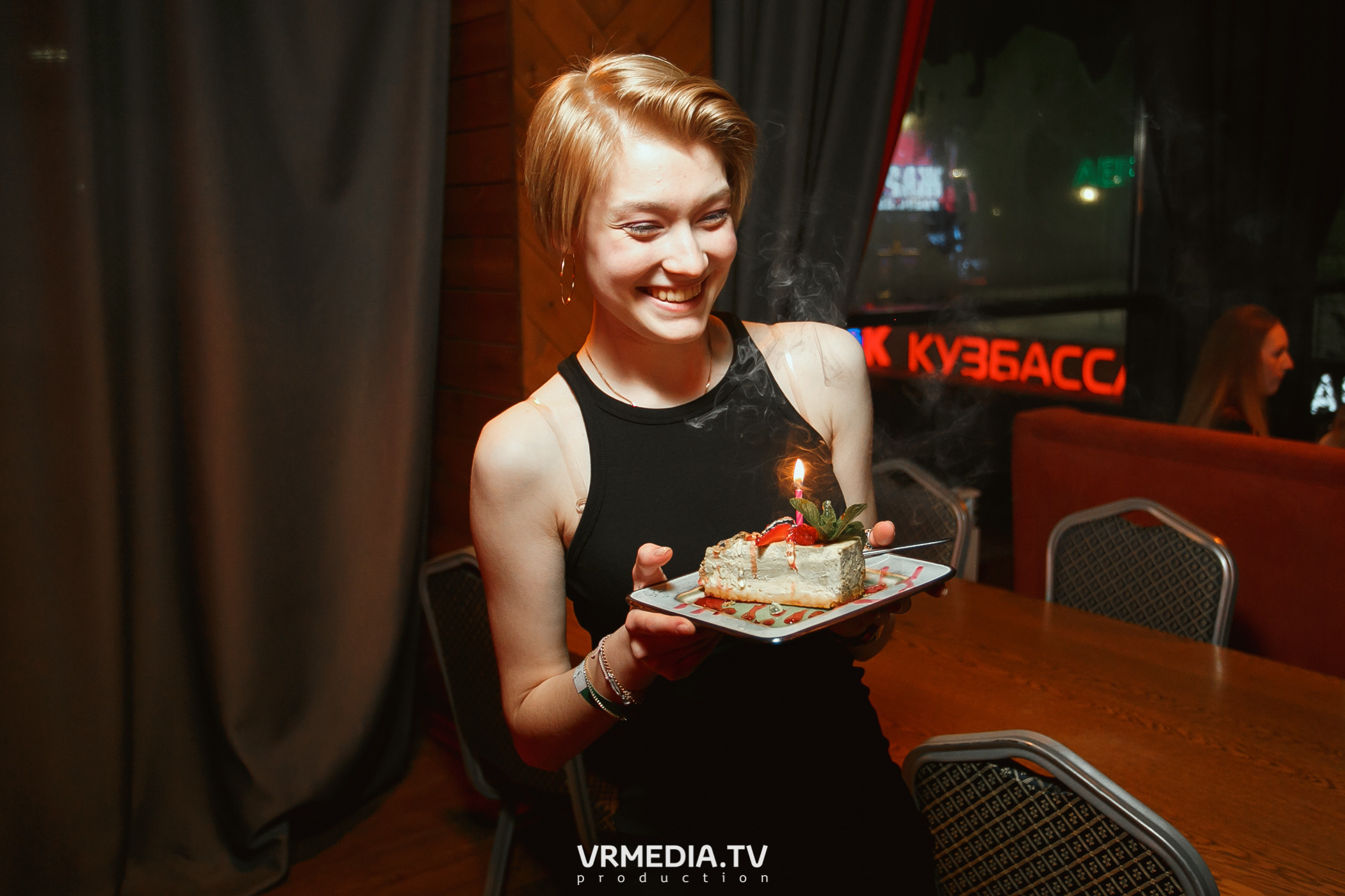 Крупным Планом в гриль-баре «Жара»