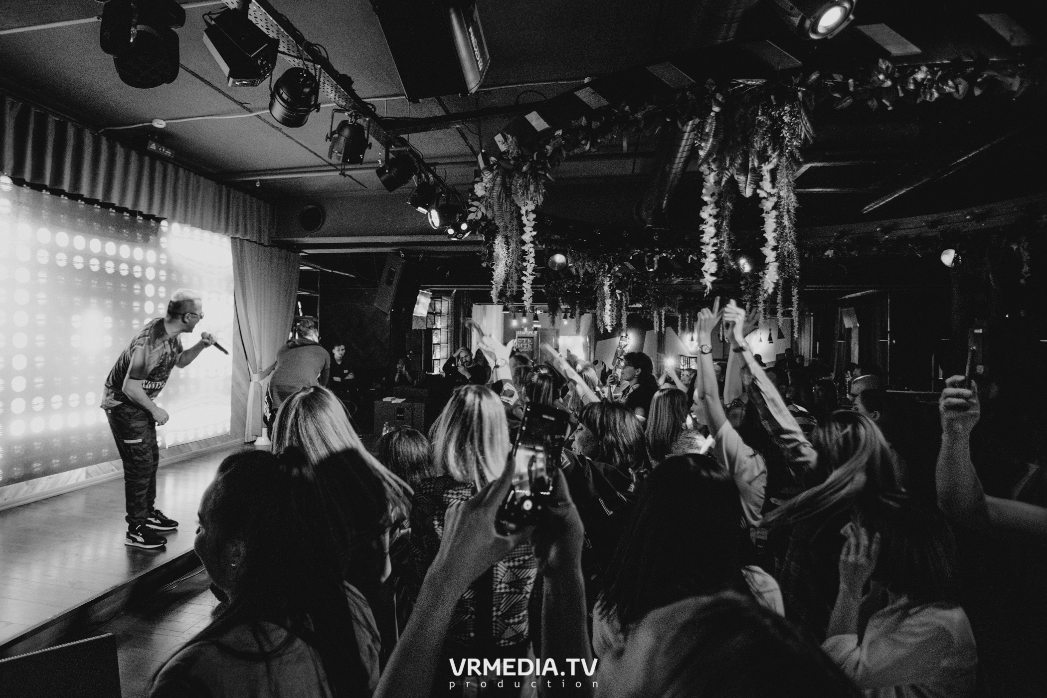 Концерт группы «Отпетые Мошенники» в гриль-баре «Жара»