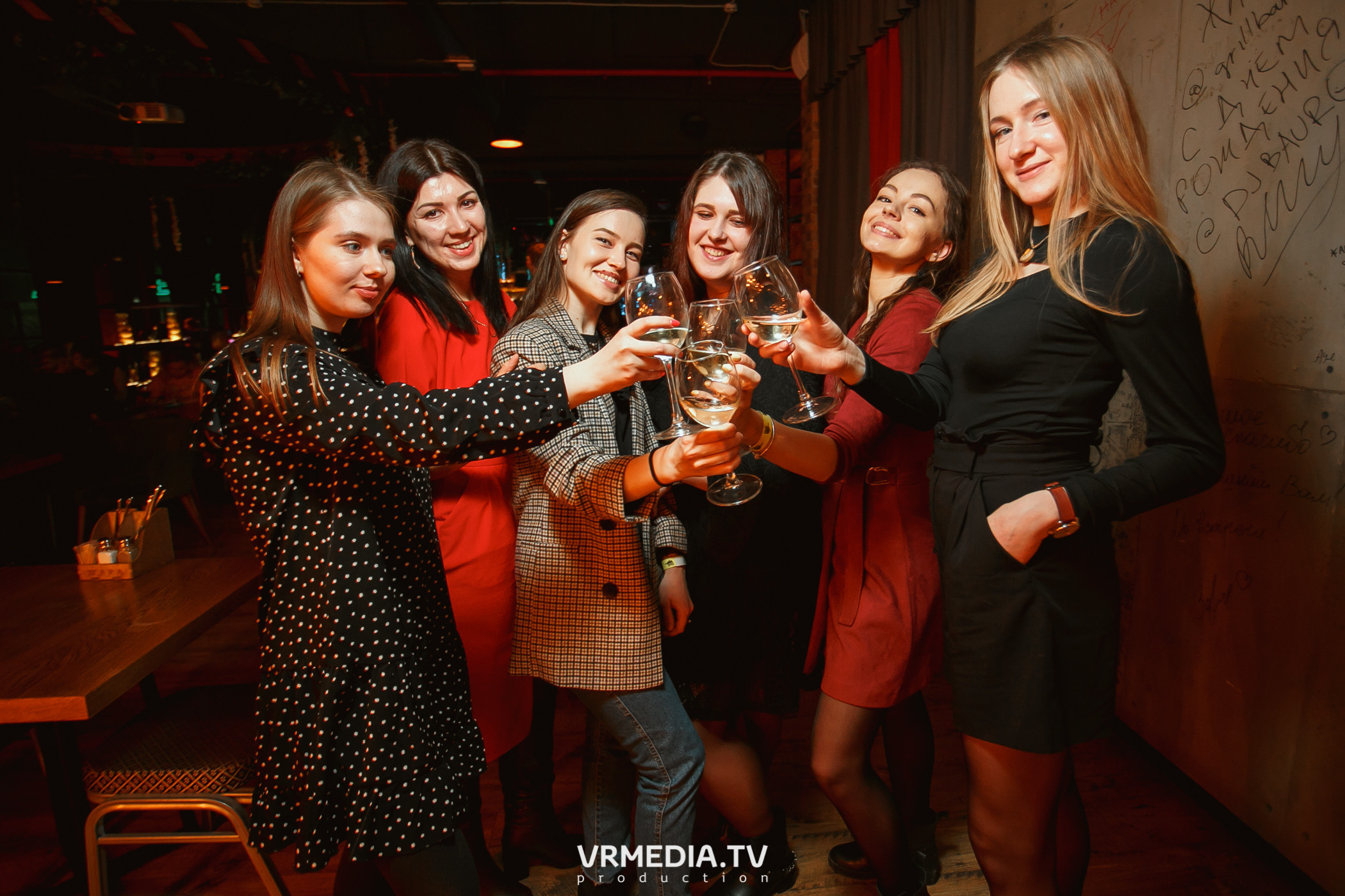 Алые Паруса в гриль-баре «Жара»