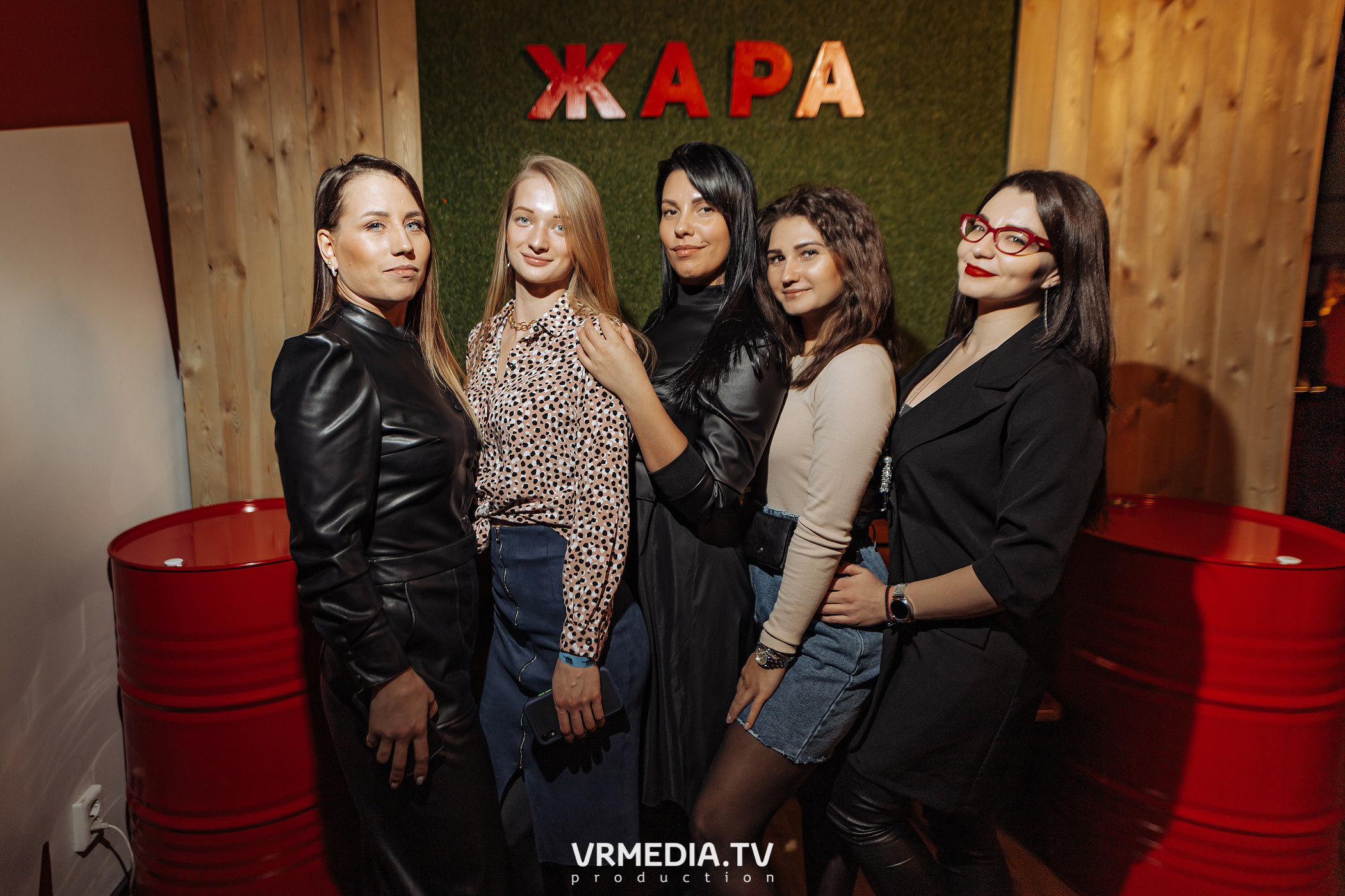 Алые Паруса в гриль-баре «Жара»