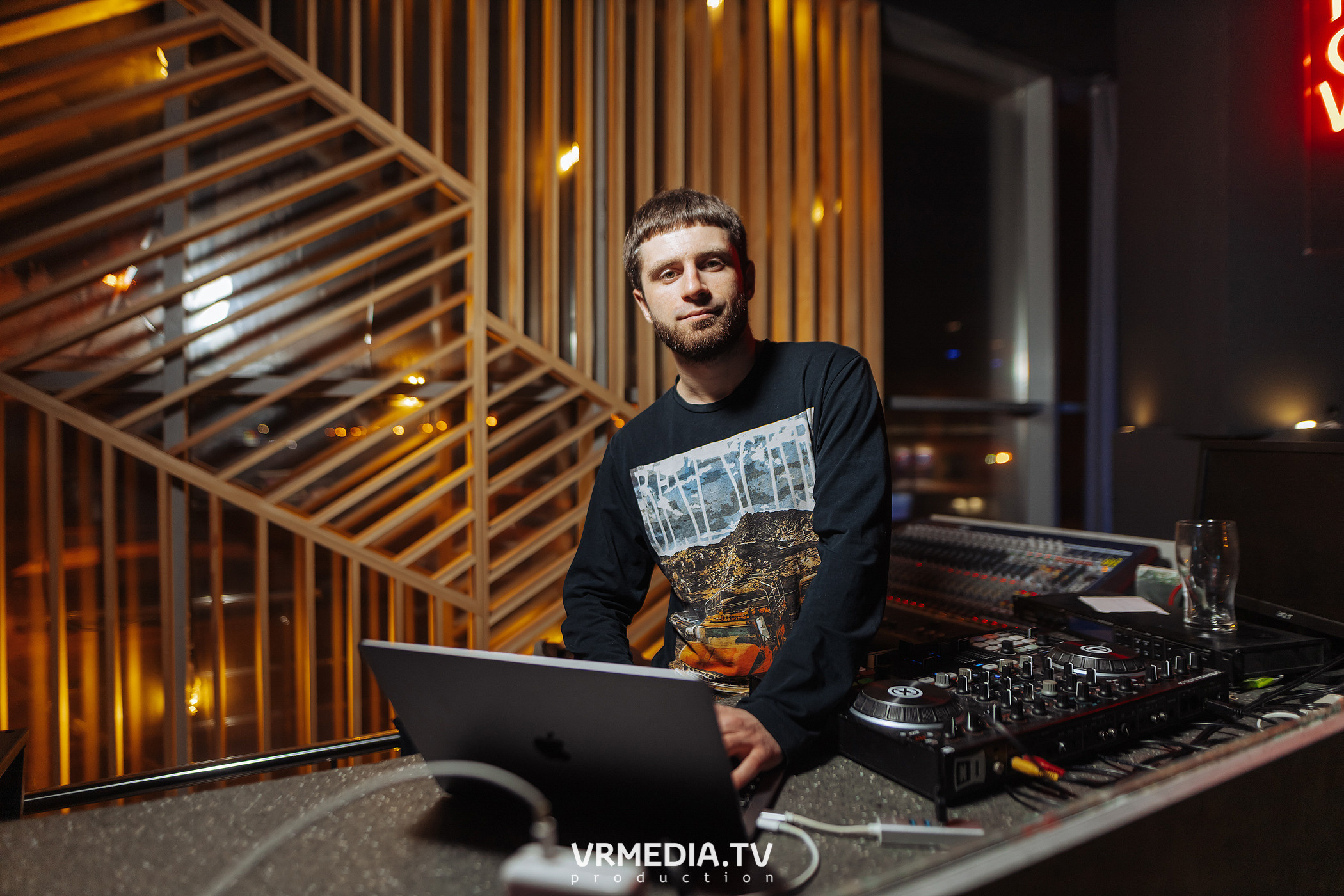 Выходные в баре «DOSKI»