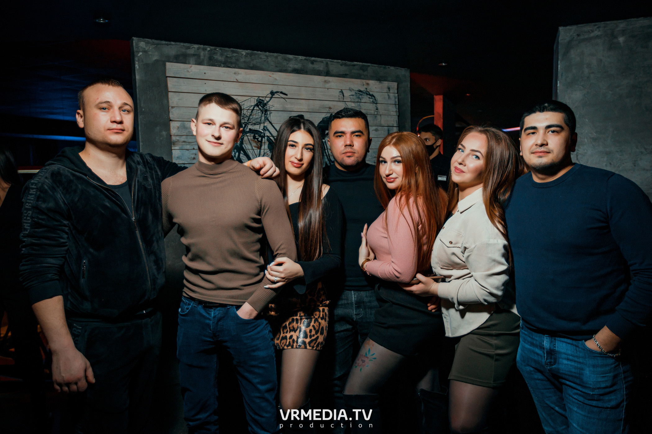 Выходные в баре «DOSKI»