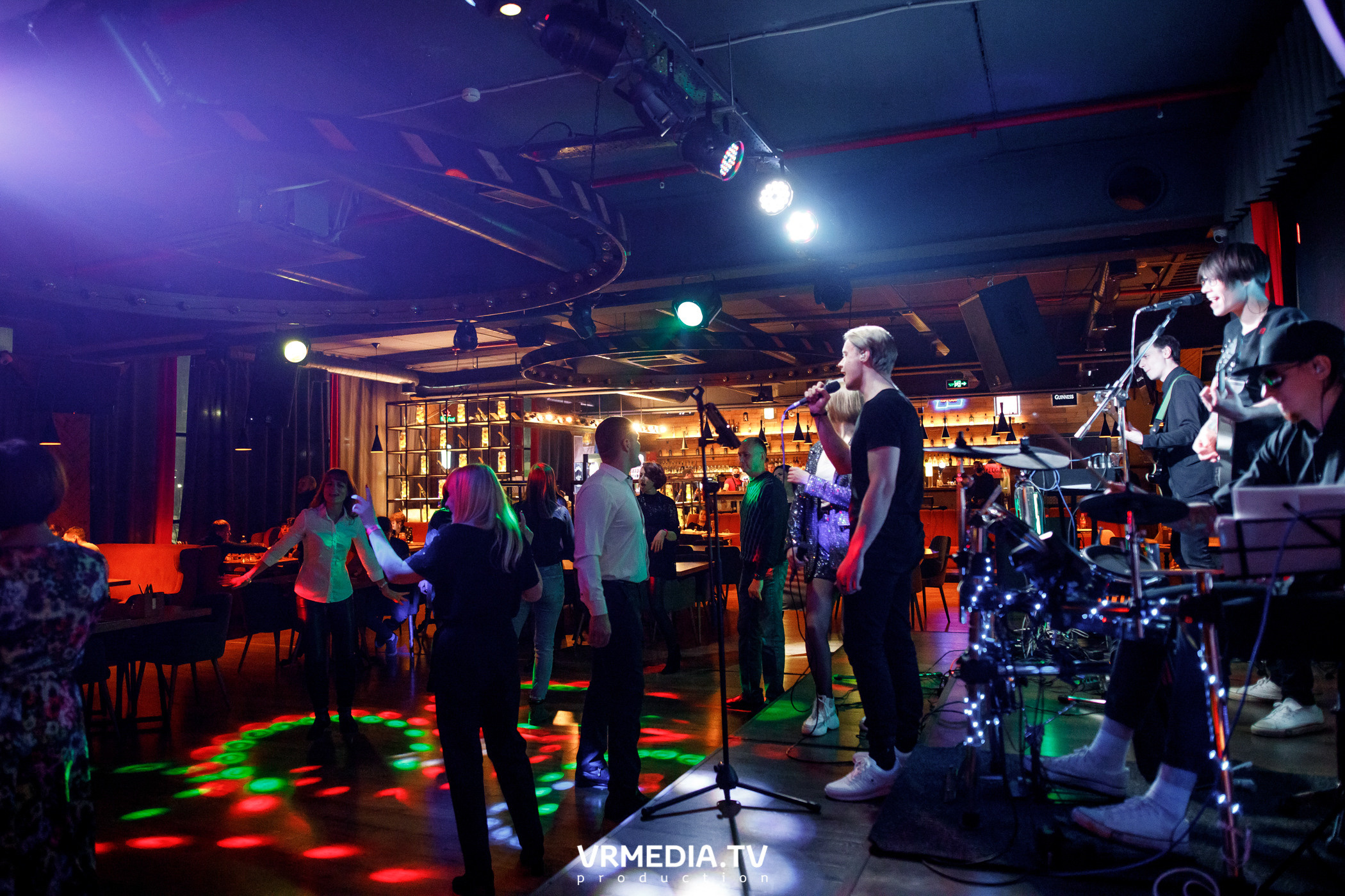 Индиго в гриль-баре «Жара»