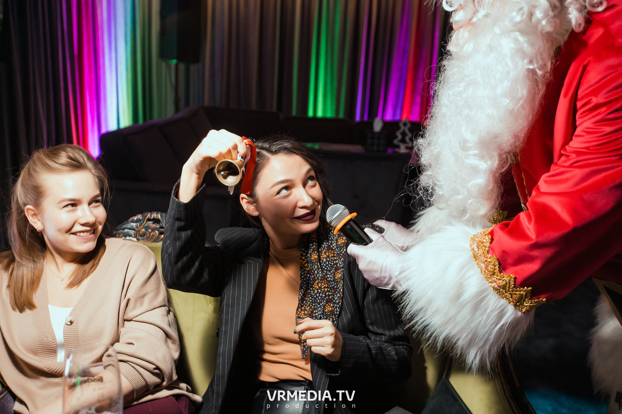 Merry Christmas в караоке «Volna»