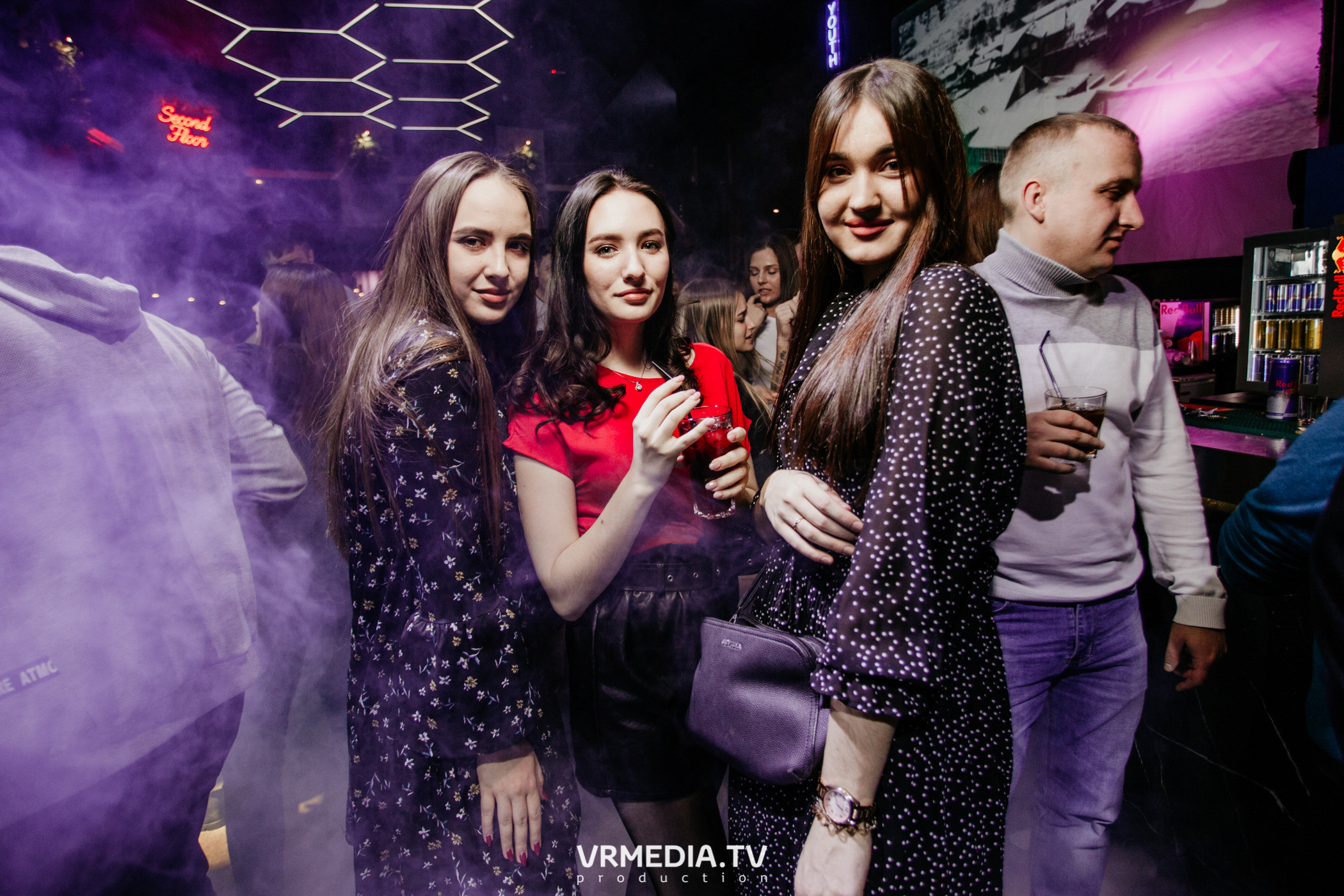 Выходные в баре «DOSKI»