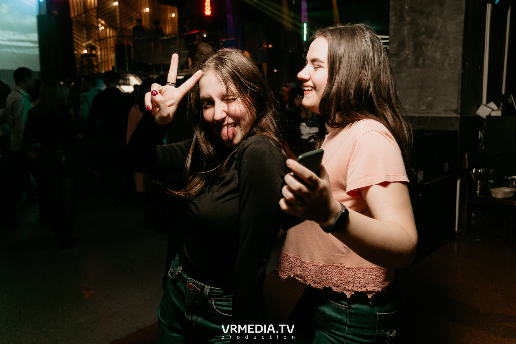 Выходные в баре «DOSKI»