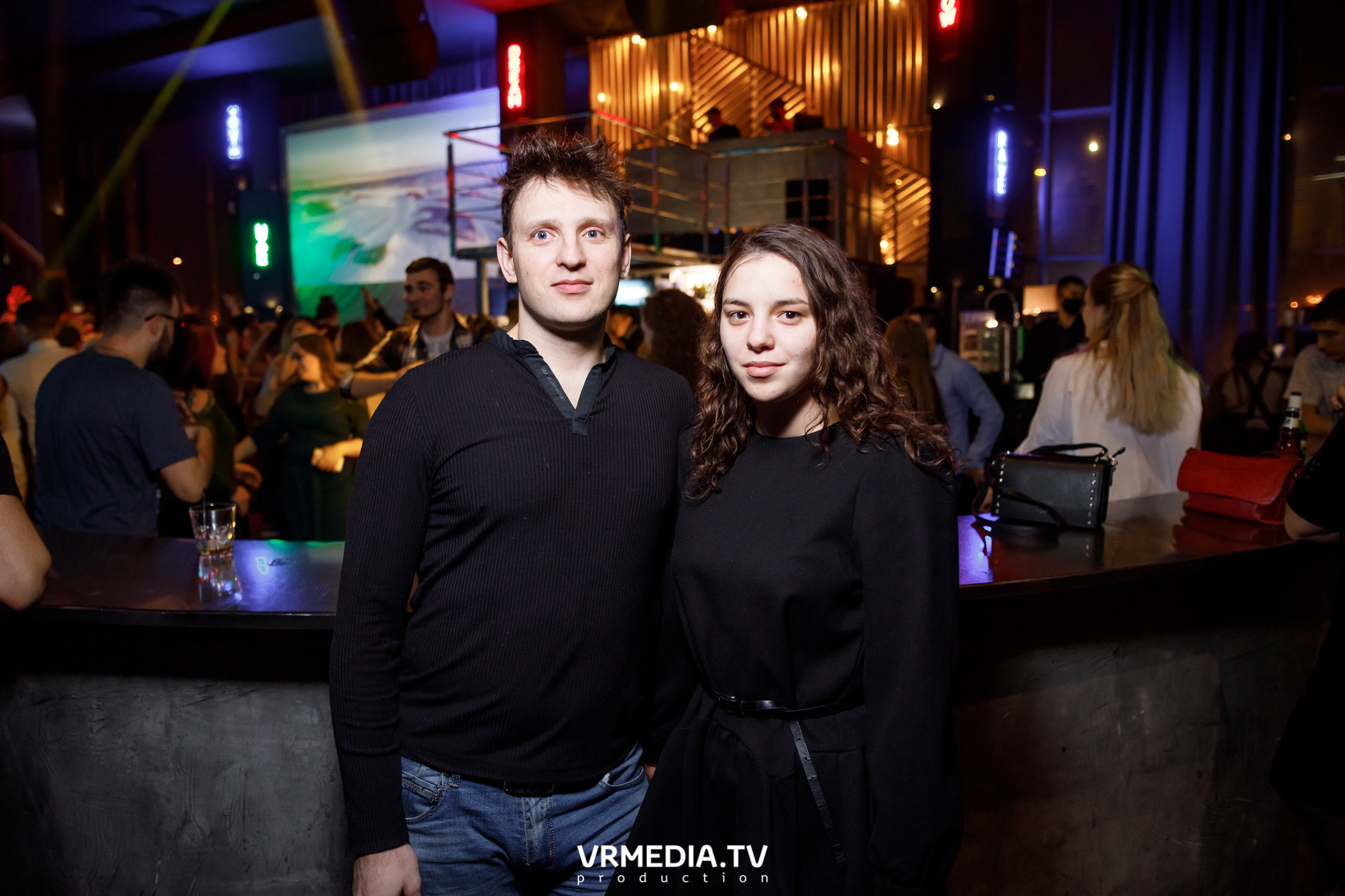 Выходные в баре «DOSKI»