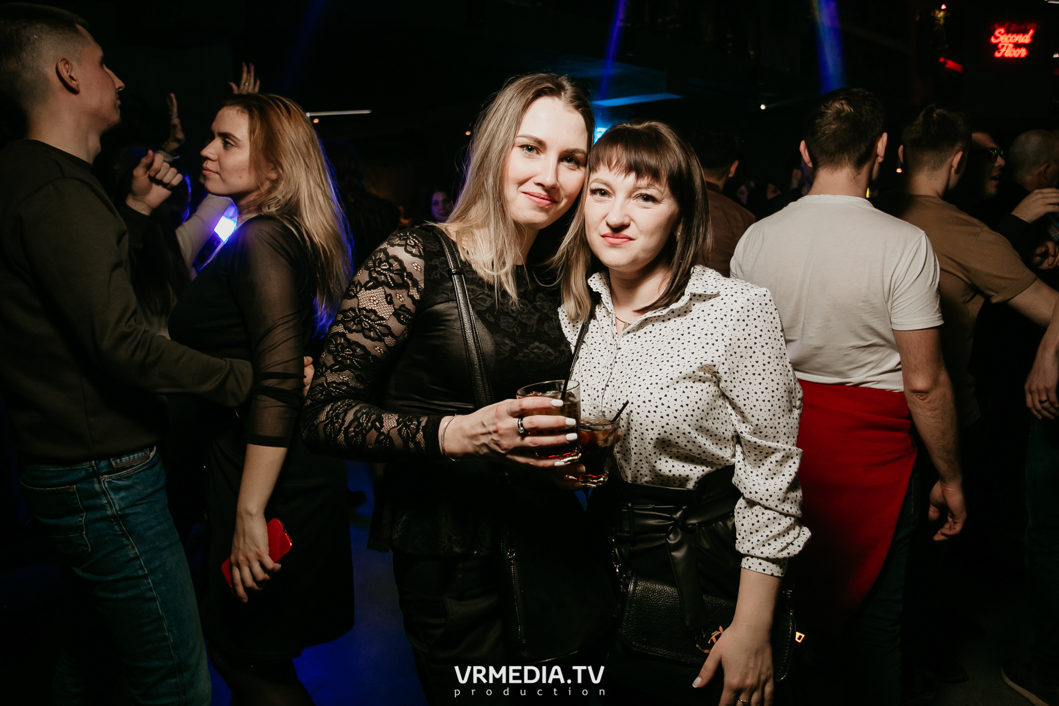 Выходные в баре «DOSKI»