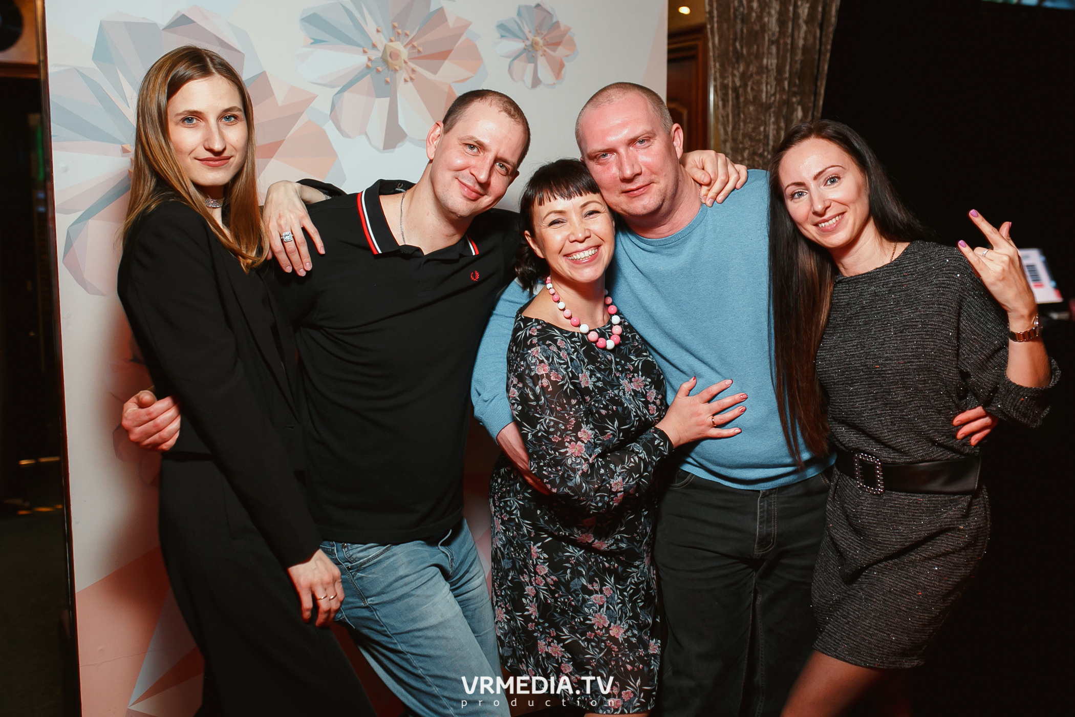 Международный женский день в караоке-баре «Четыре стихии»