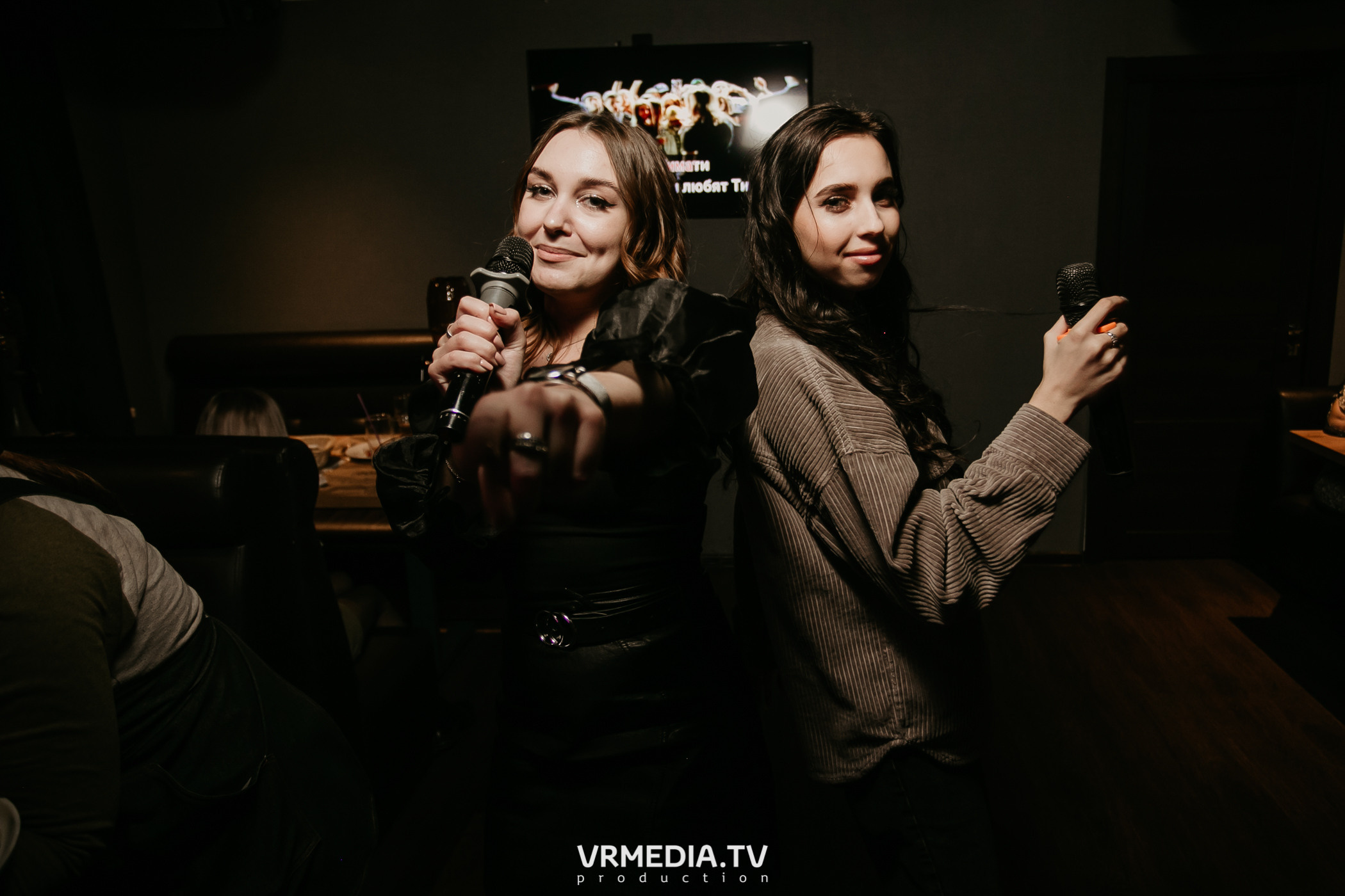 Выходные в баре «DOSKI»