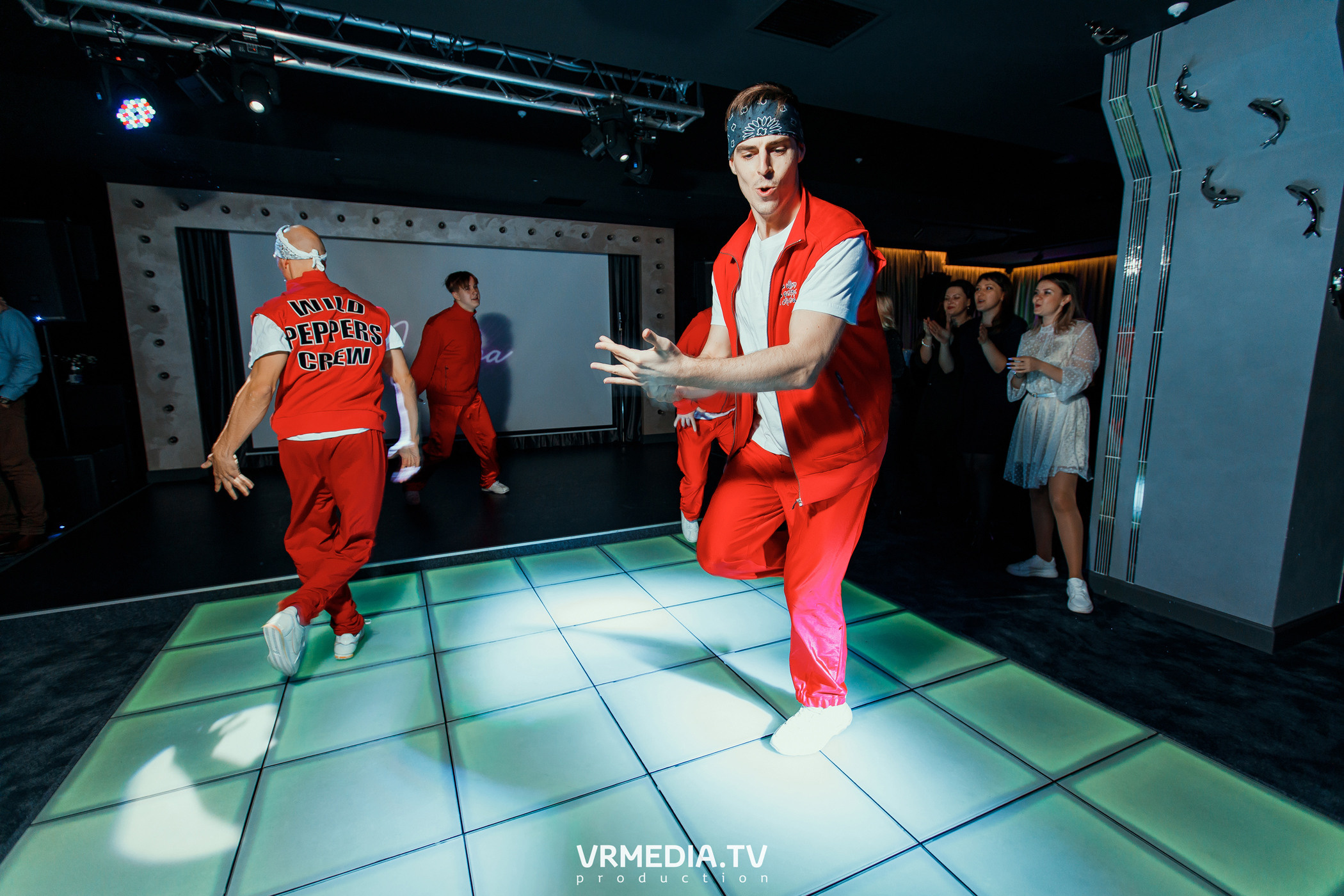 Women’s weekend в караоке «Volna»