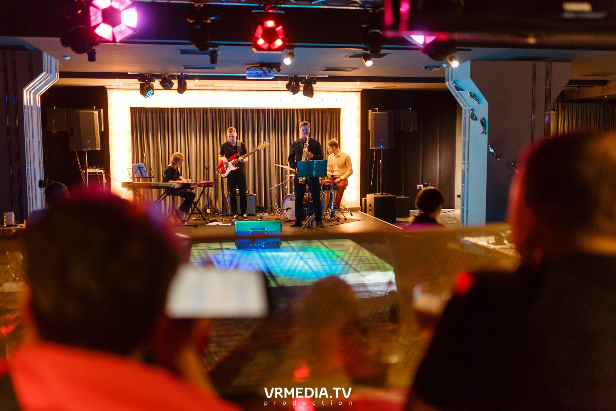 #СтихийныйКорпорат в караоке-баре «Четыре стихии»