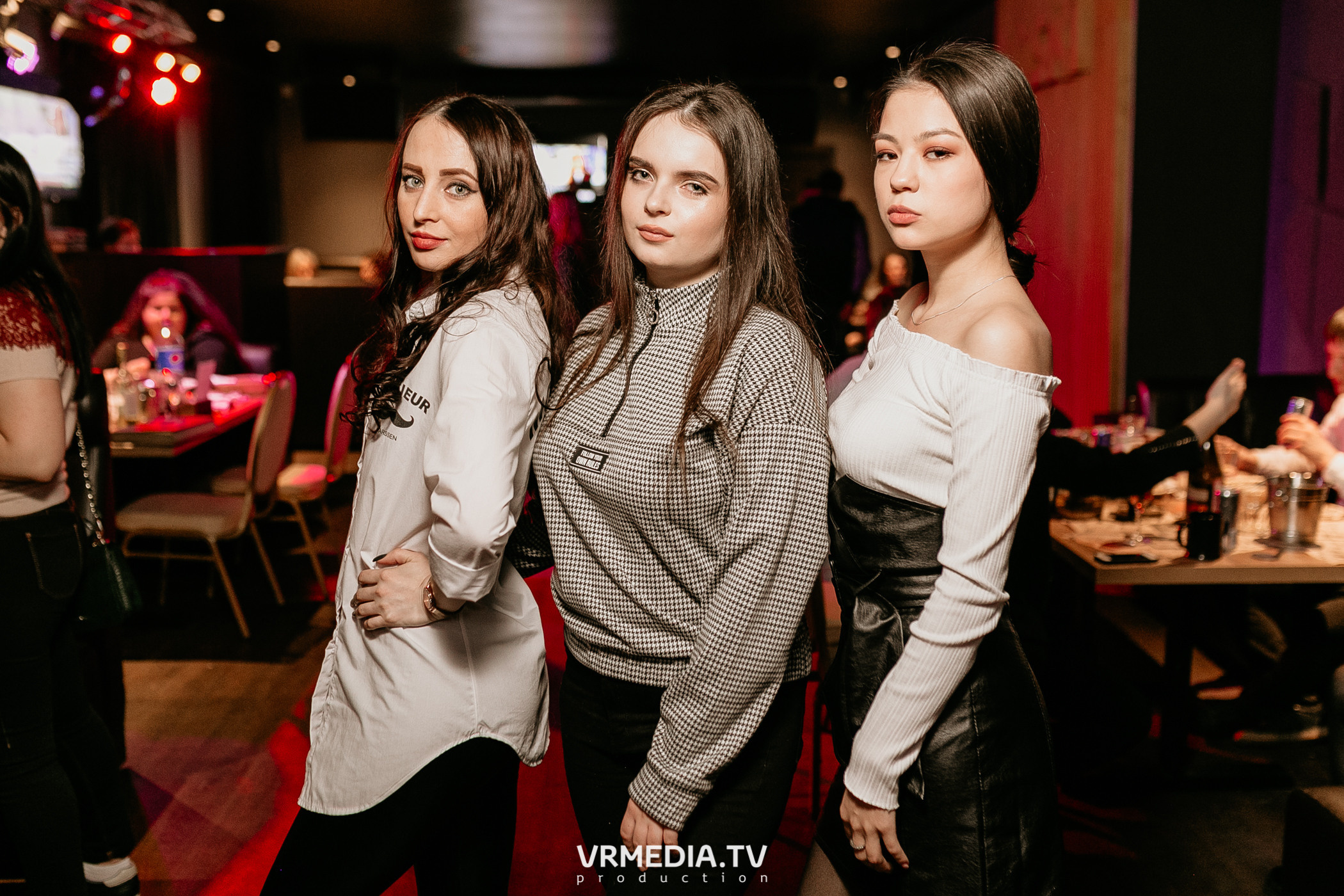 Выходные в баре «DOSKI»