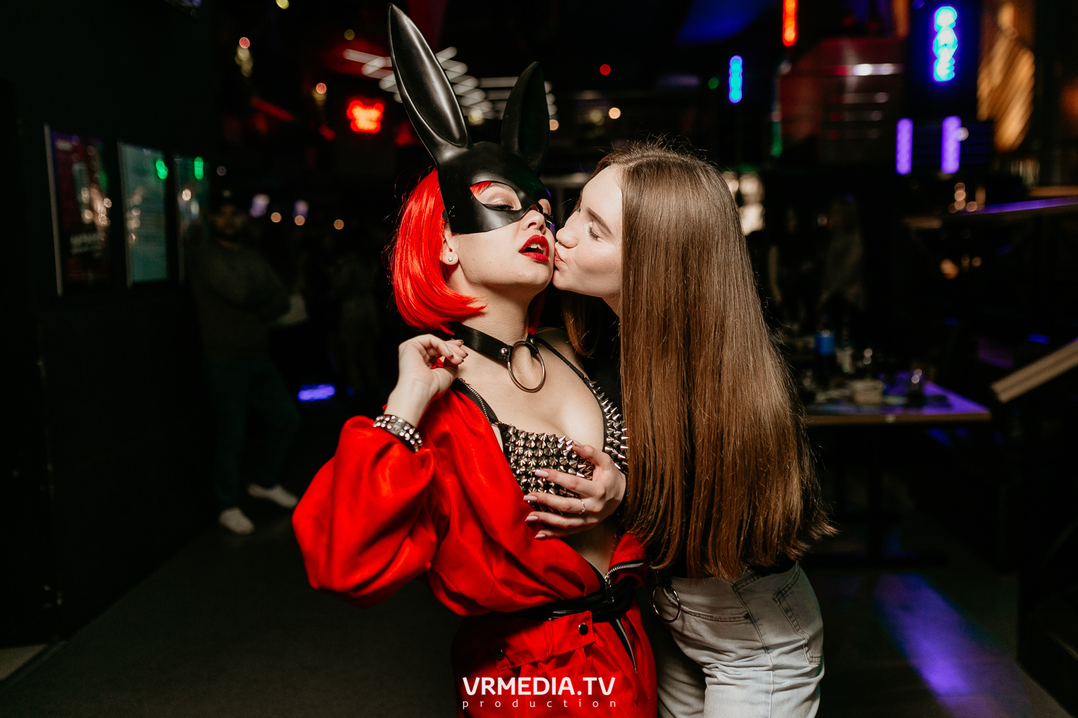 Выходные в баре «DOSKI»