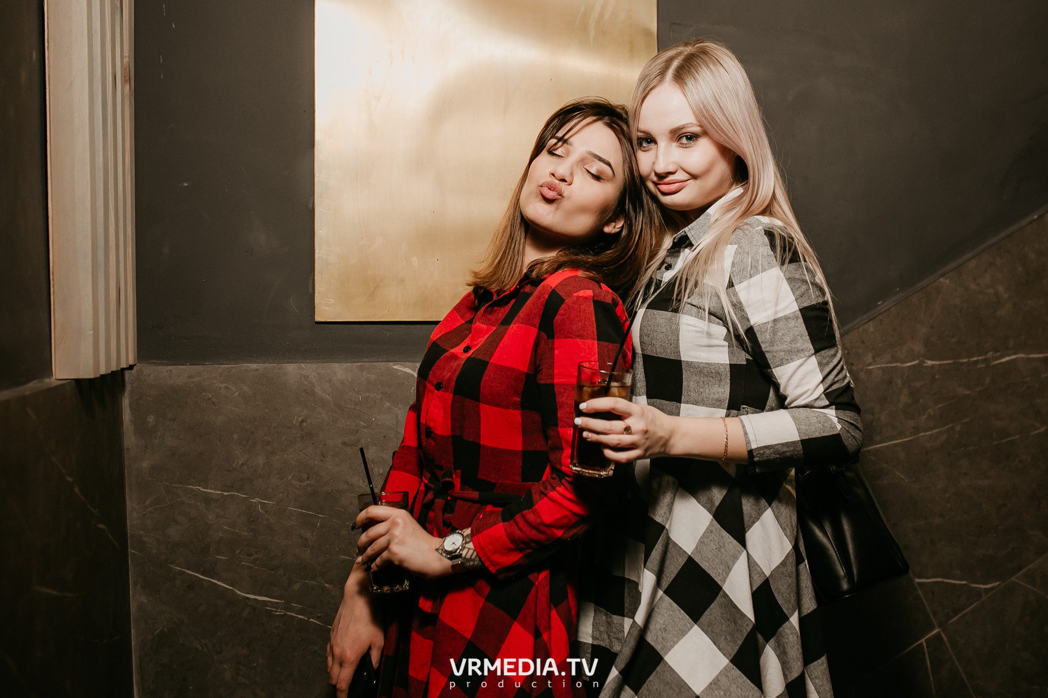 Выходные в баре «DOSKI»