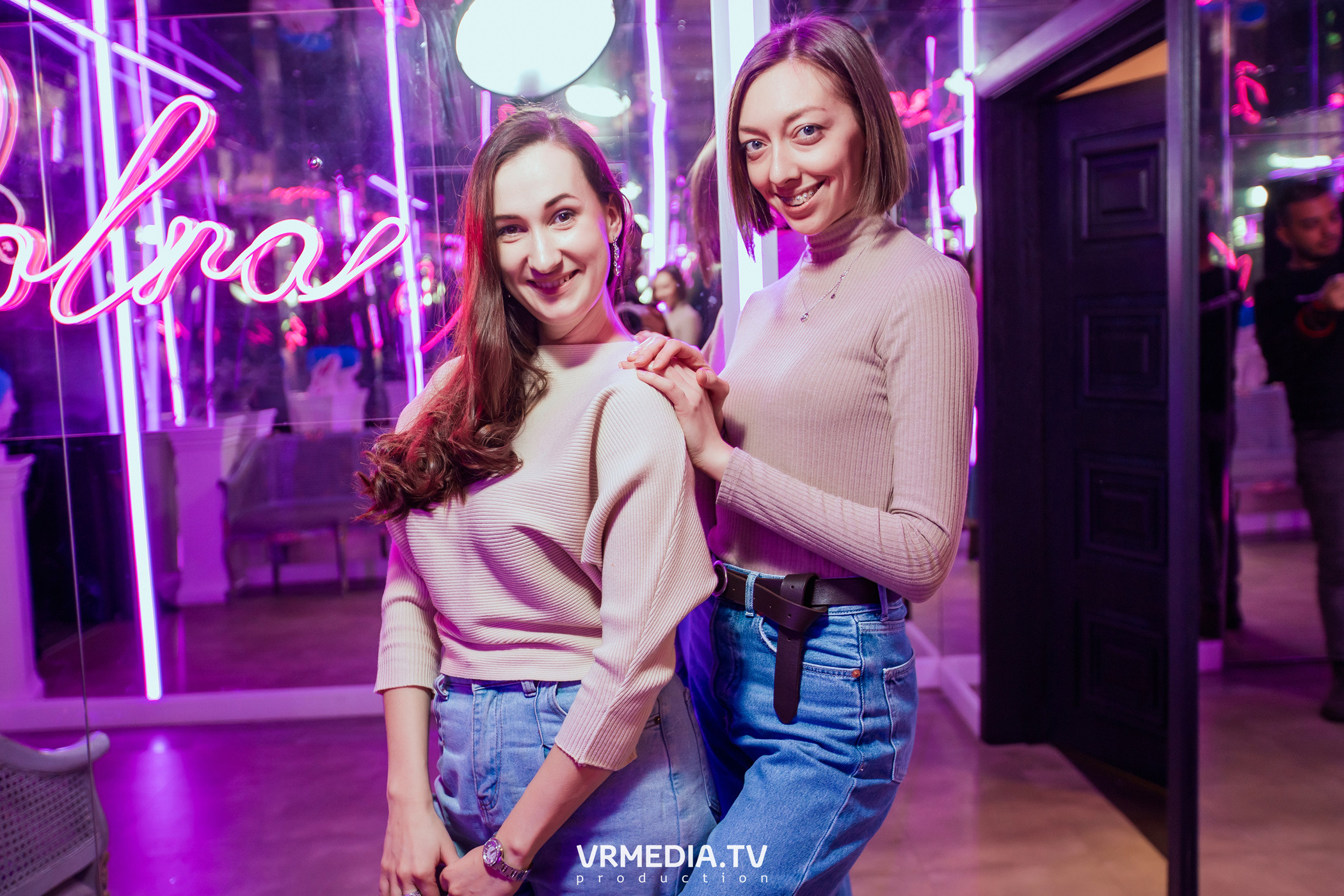 Довольно старый Новый год в караоке «Volna»