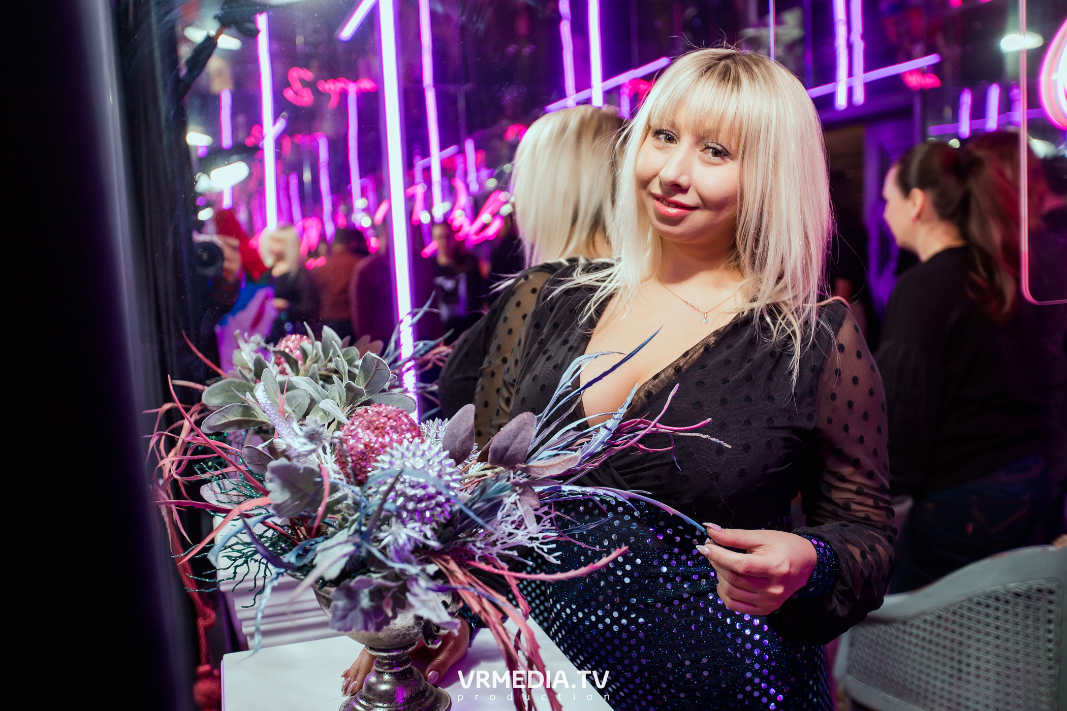 Merry Christmas в караоке «Volna»