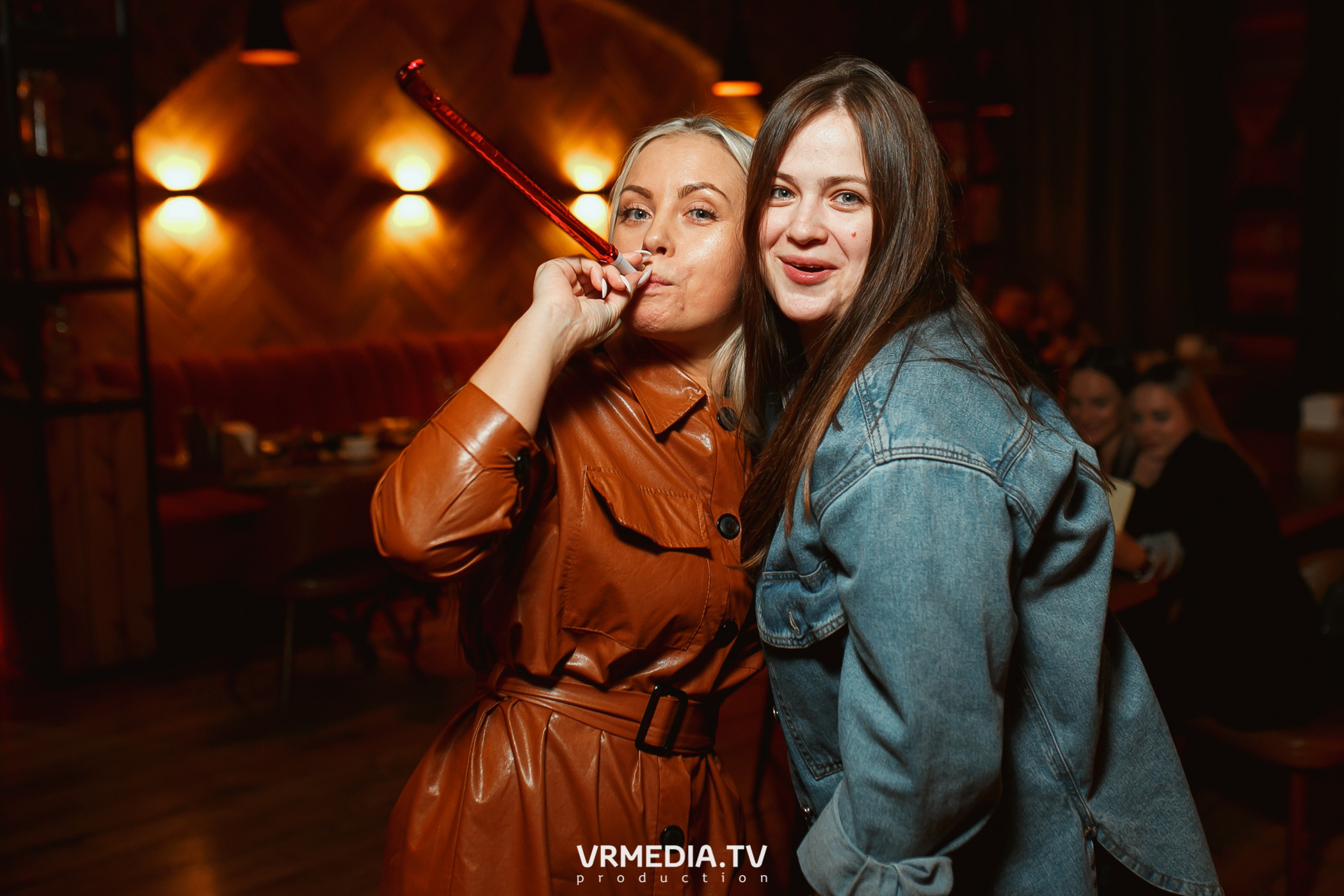 Крупным Планом в гриль-баре «Жара»