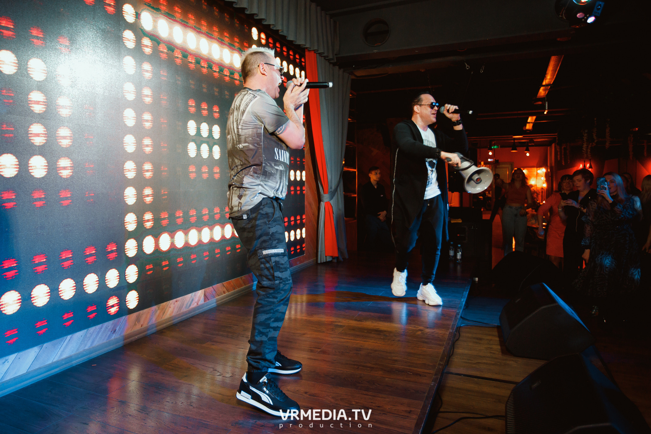 Концерт группы «Отпетые Мошенники» в гриль-баре «Жара»