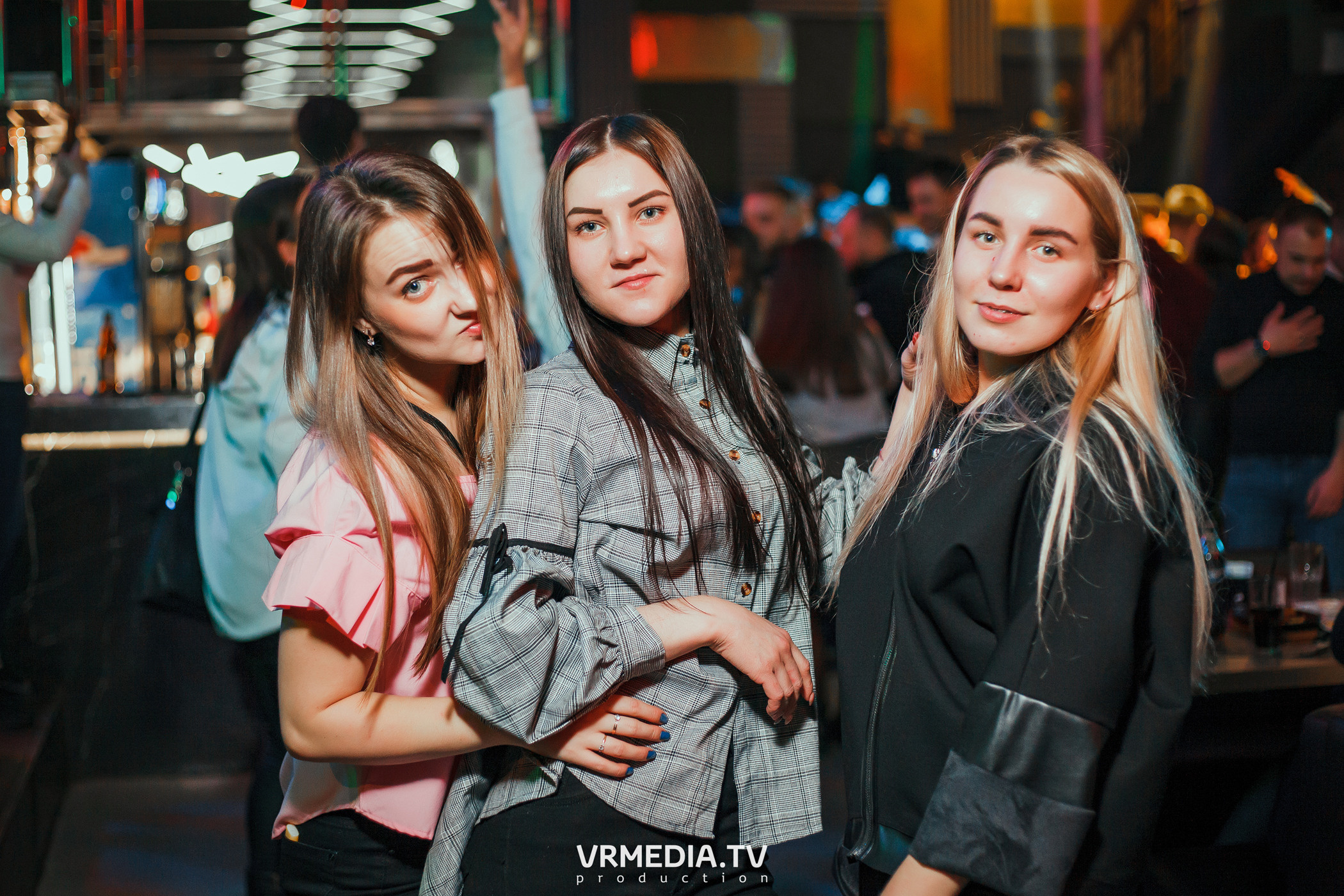 Выходные в баре «DOSKI»