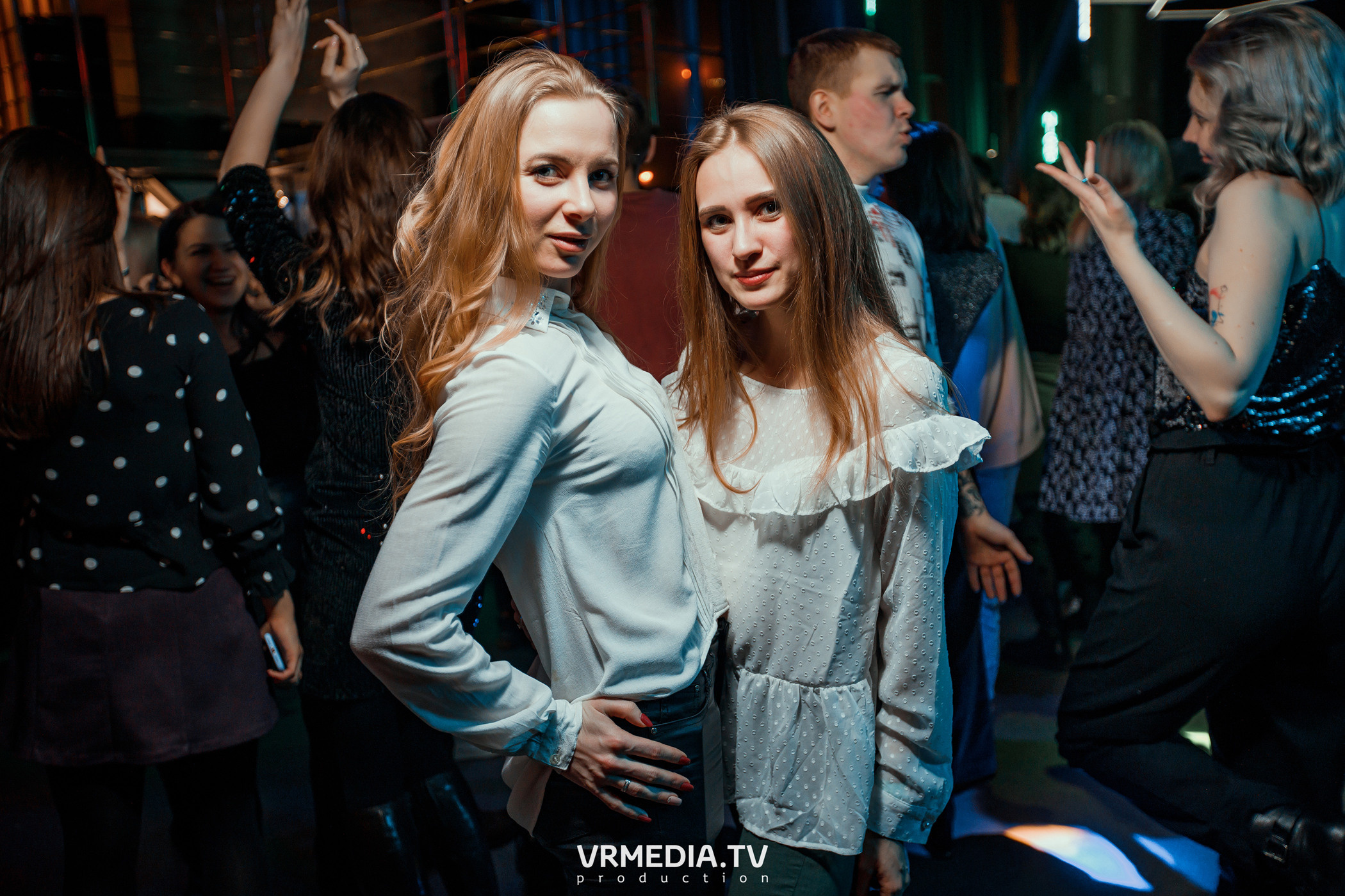 Выходные в баре «DOSKI»