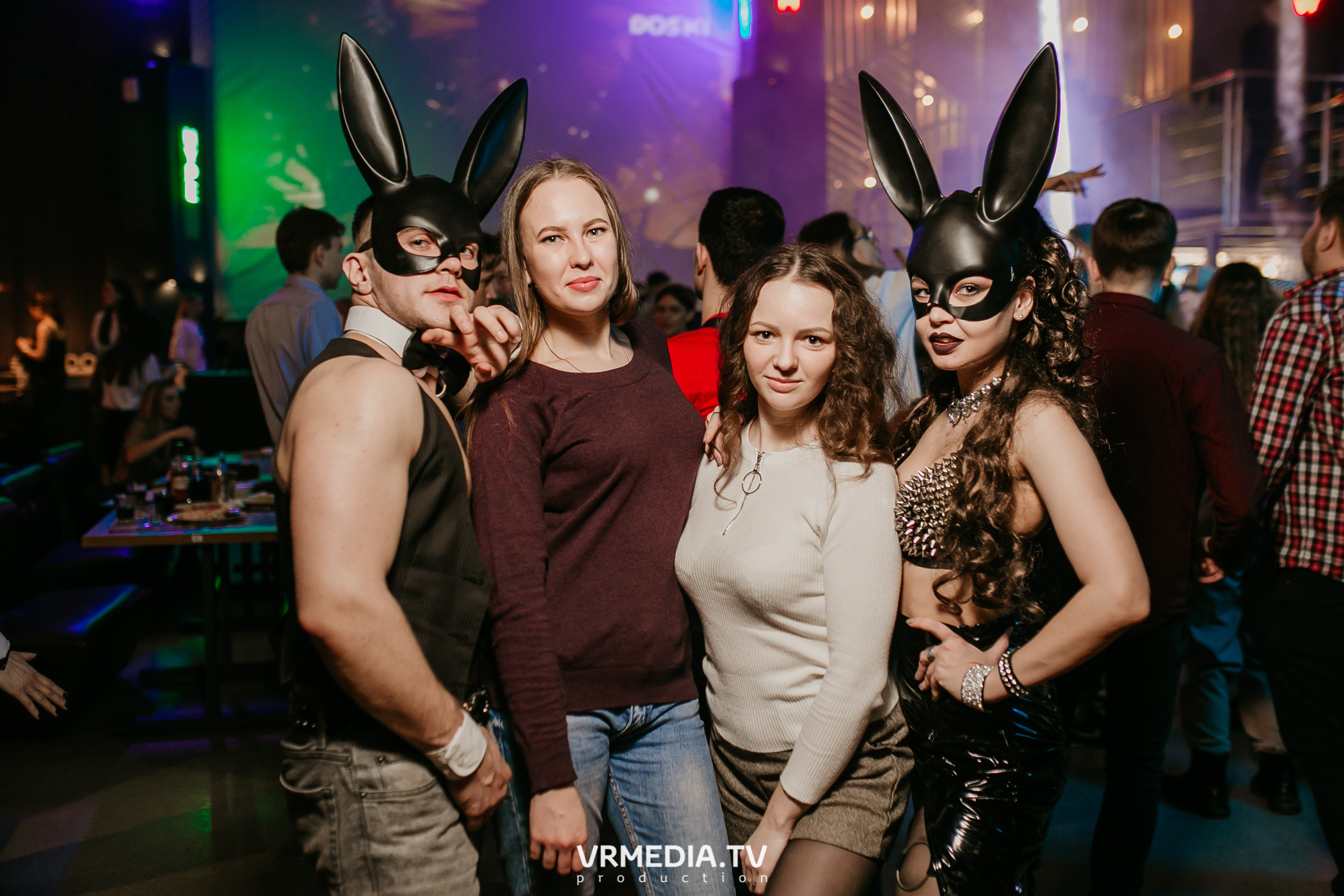 Выходные в баре «DOSKI»