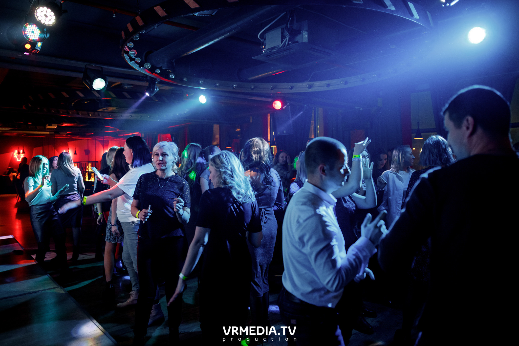 Крупным Планом в гриль-баре «Жара»